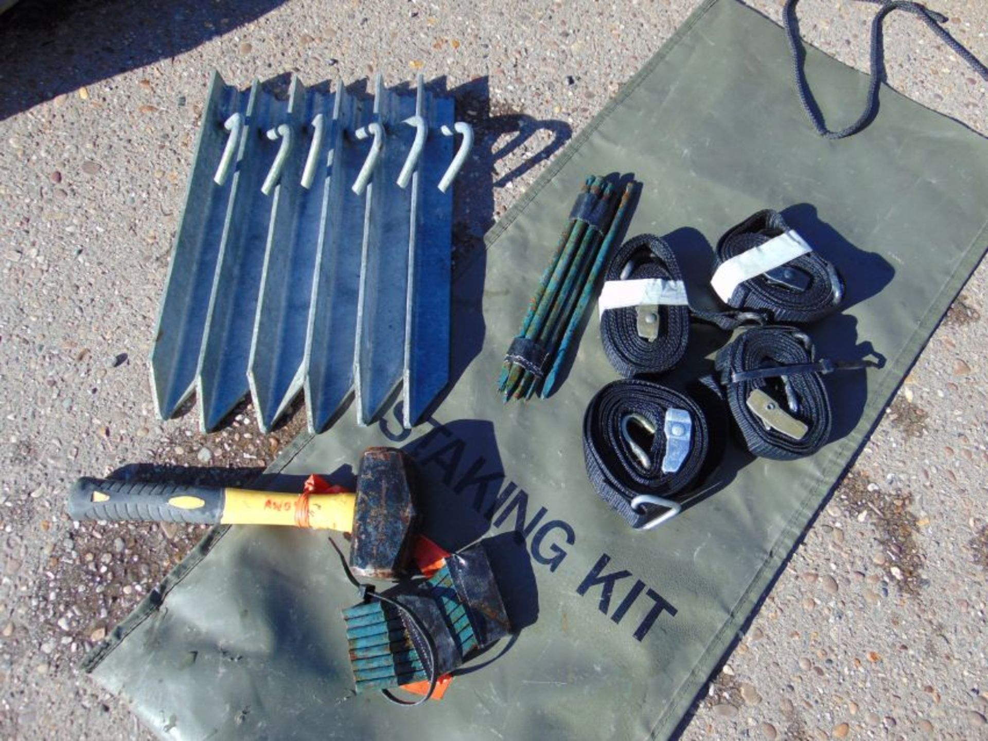 Unissued Vehicle Tent as shown complete with kit. - Image 2 of 11