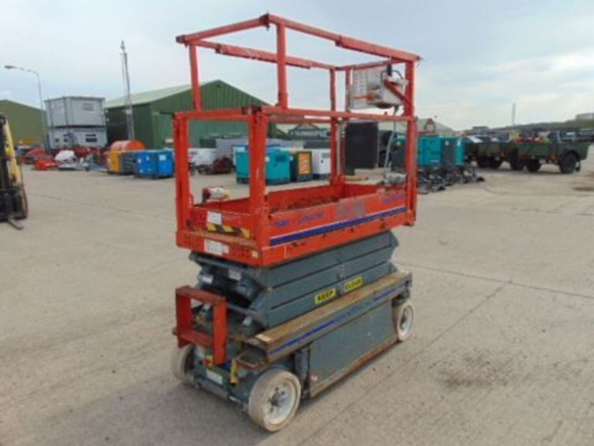 SKYJACK SJIII 3219 Electric Scissor Lift Access Platform ONLY 216 Hours! - Image 3 of 15