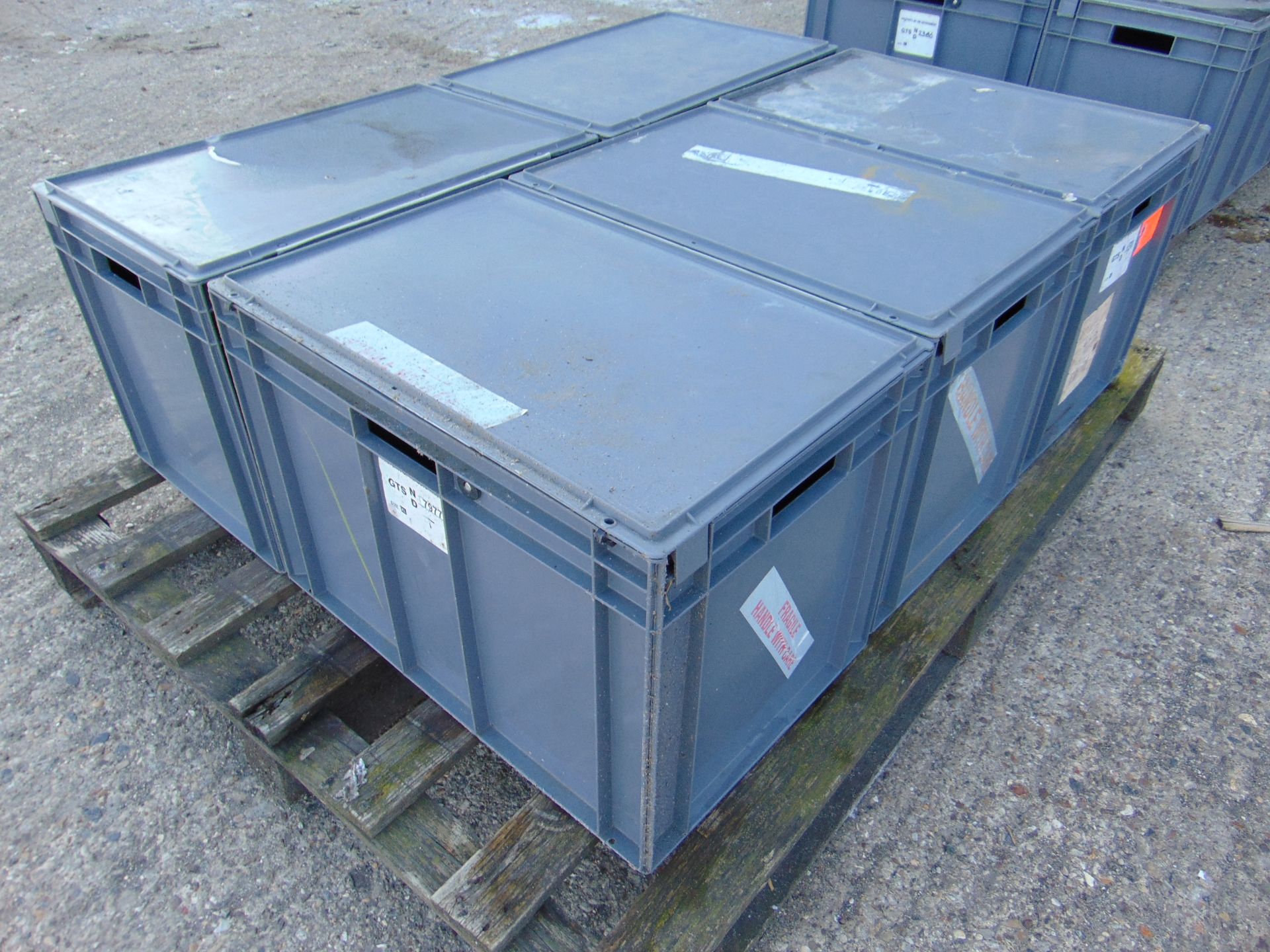 5 x Standard MoD Stackable Storage Boxes c/w Lids - Image 2 of 3