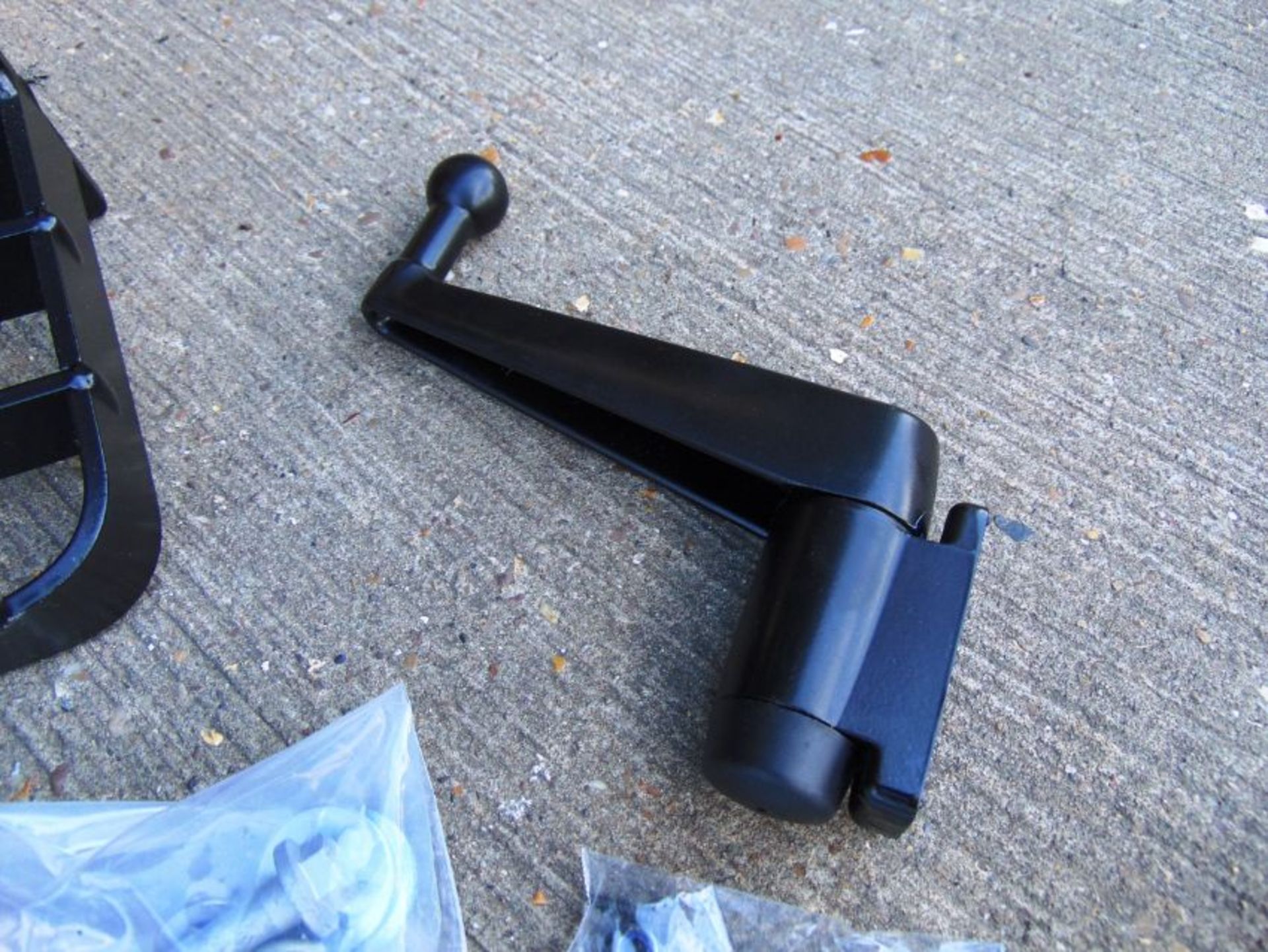 Land Rover Wolf Hard Top Rear Step Modification Kit Unissued - Image 3 of 5