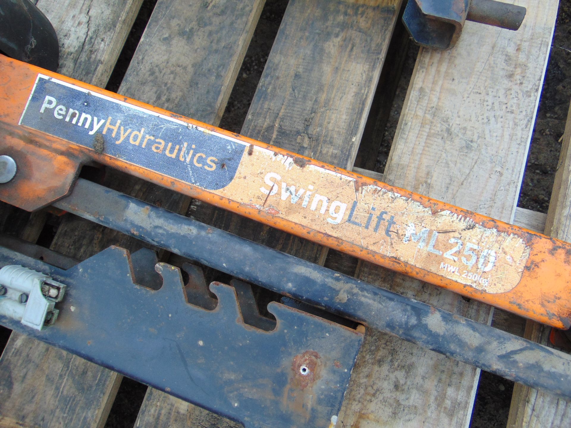 3x Penny Hydraulics SwingLift ML250 250Kg Compact Cranes - Image 6 of 6