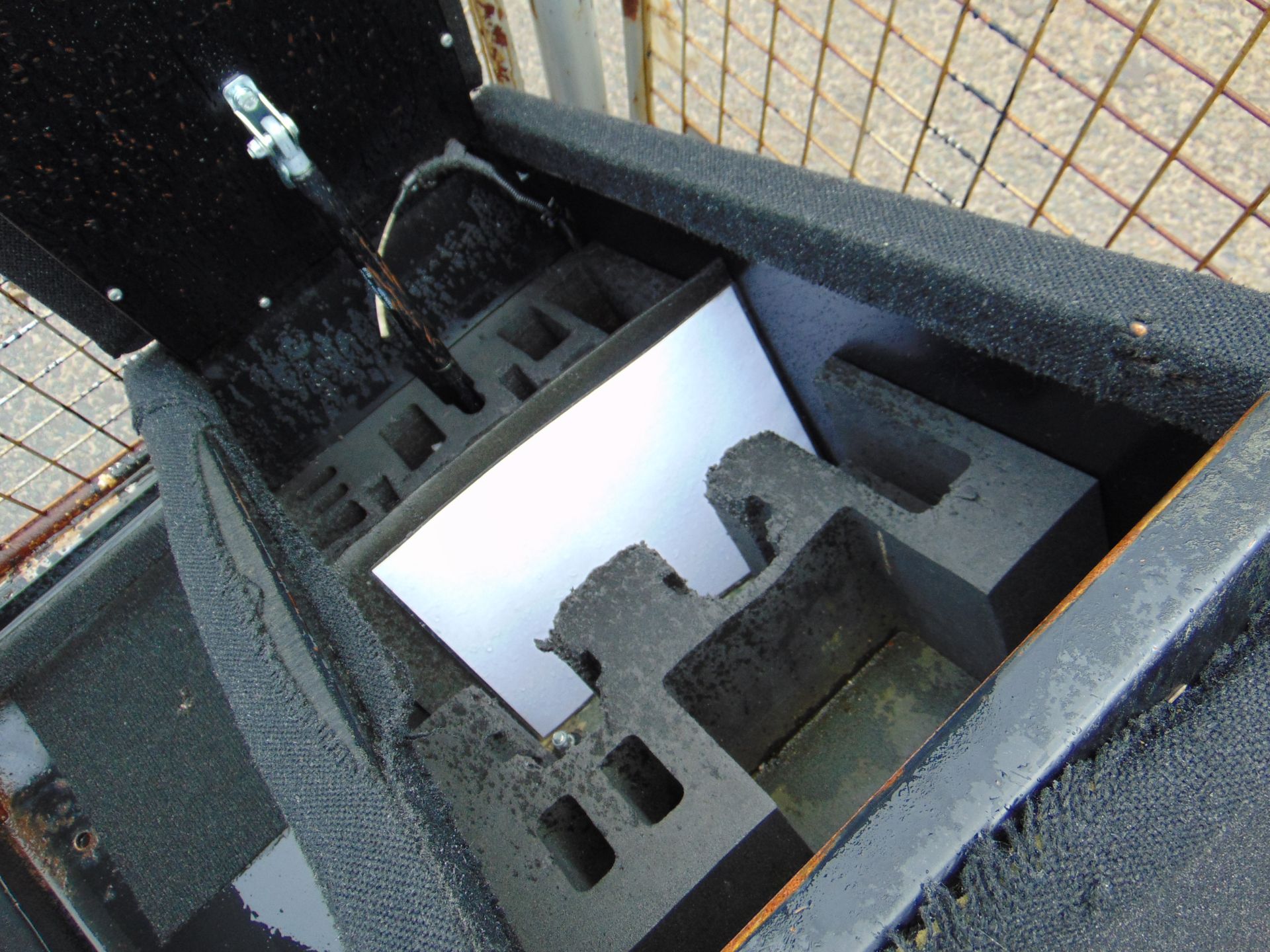 2 x Lockable Vehicle Gun Safes - Image 4 of 6