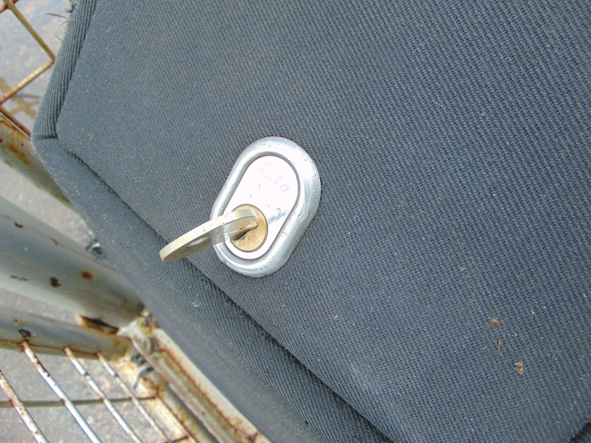 2 x Lockable Vehicle Gun Safes - Image 5 of 6