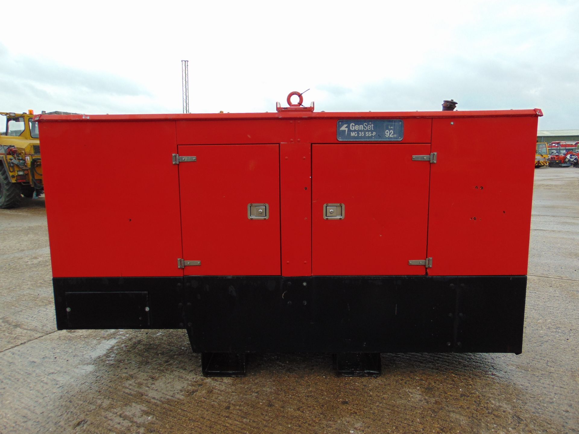 GenSet MG35 SS-P Diesel Powered Single / Three phase 35KVA 26.4KW-50HZ 240 / 415 Volt Generator