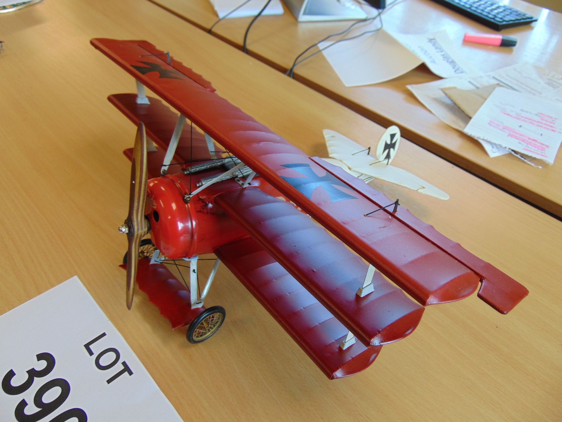 Beautiful Scale Model Fokker Triplane WW1 Fighter - Image 3 of 6