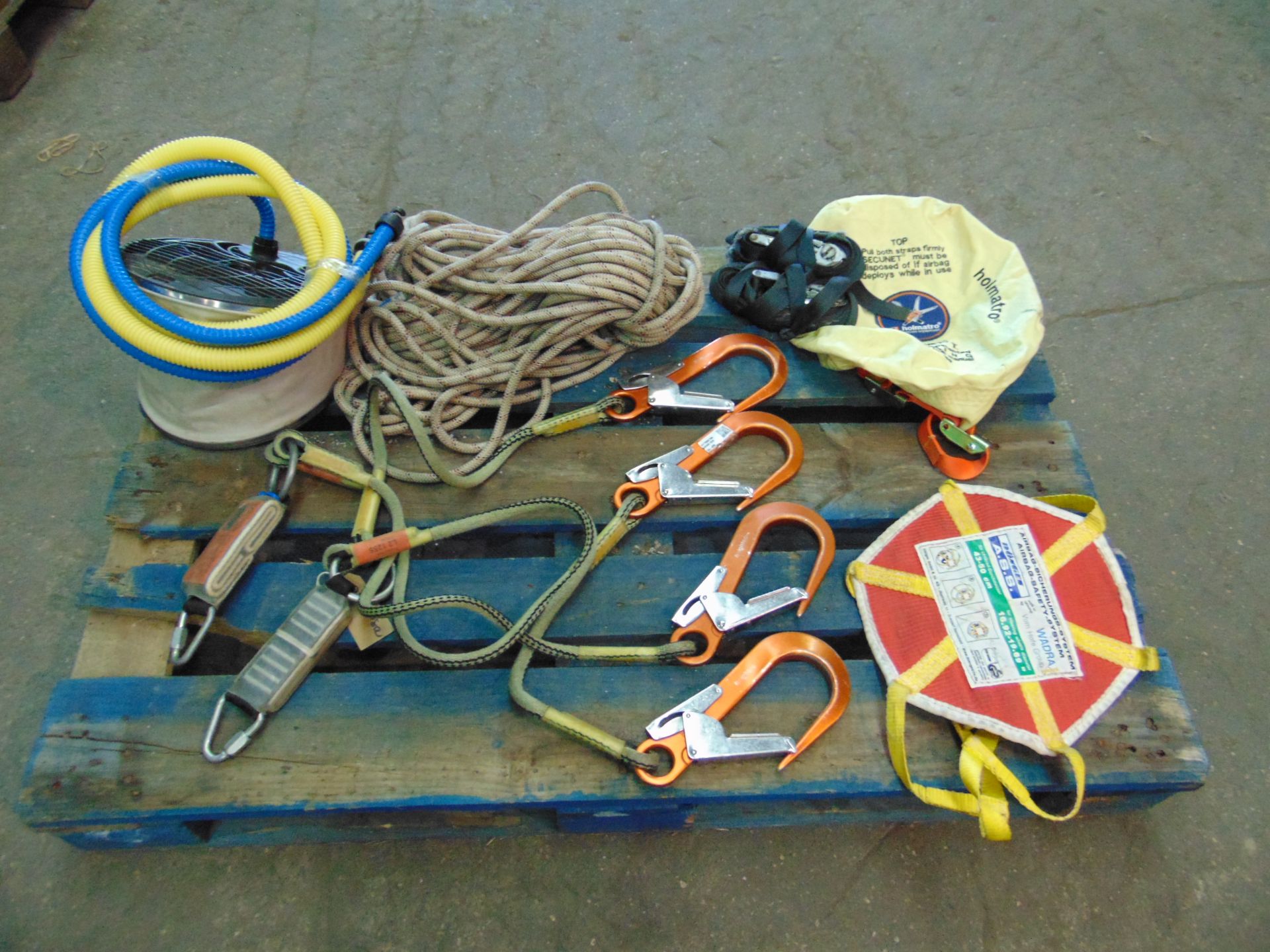 Climbing Eqpt, Foot Pump, Straps etc