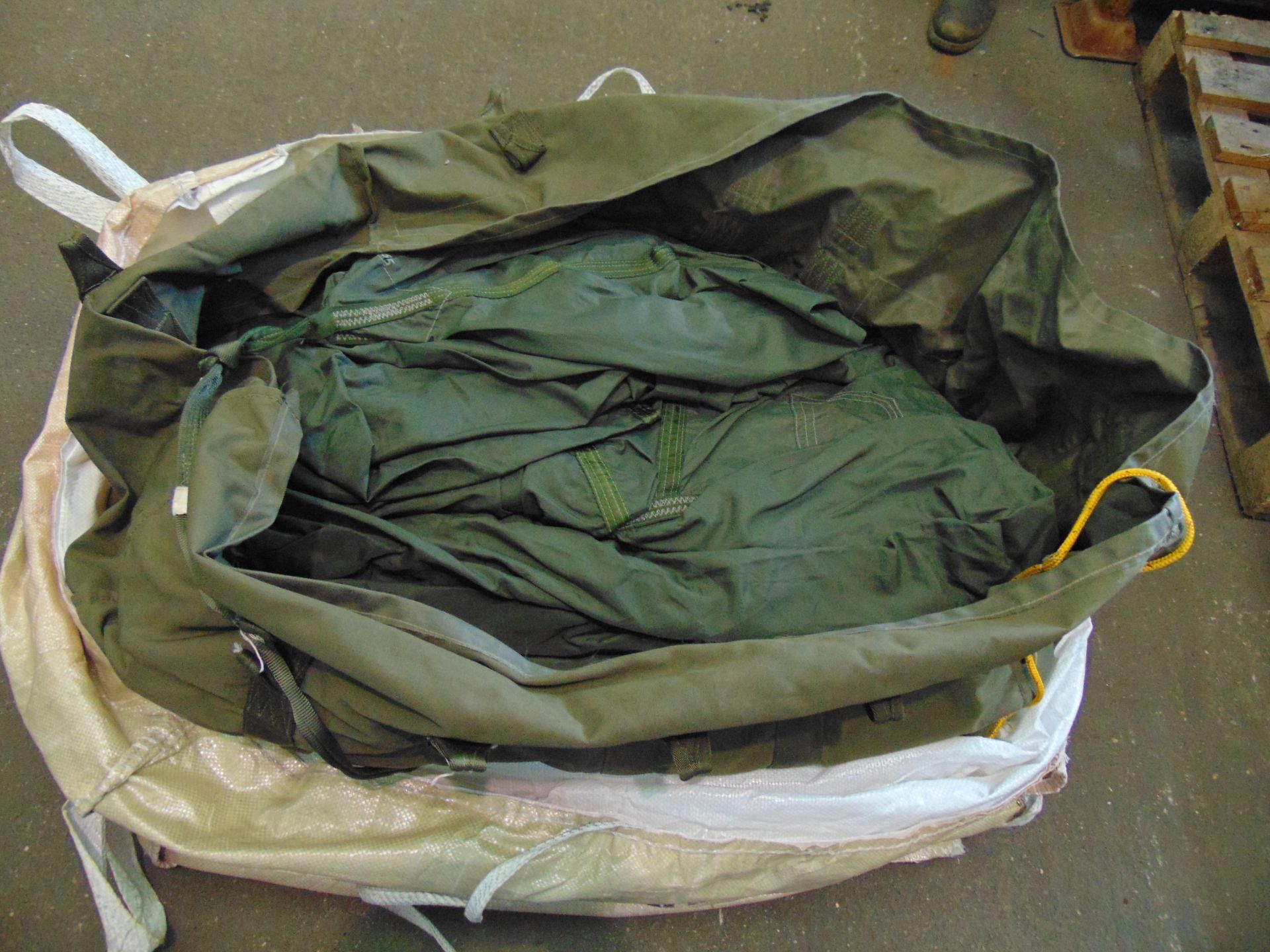 Airborn System Cargo Parachute Type SC 15 MK 2 as shown c/w Ttansit Bag - Image 4 of 7