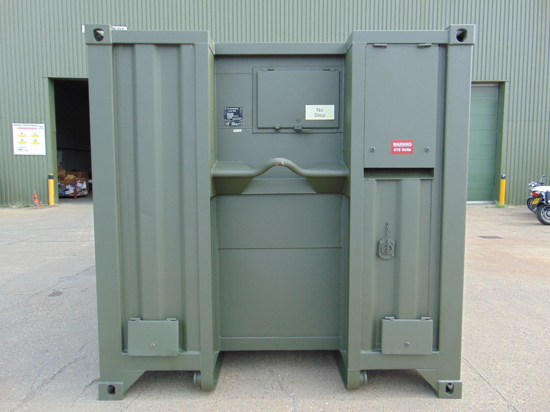 Demountable Front Line Ablution Unit in 20ft Container with hook loader, Twist Locks Etc - Image 2 of 32