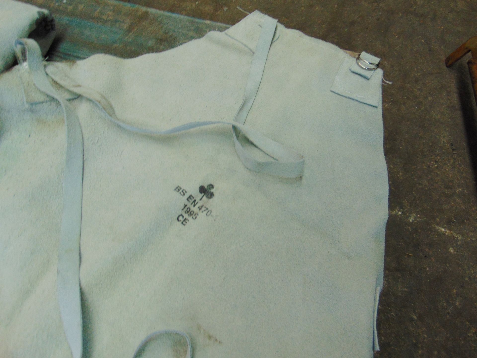 4x Leather Welding Aprons - Image 3 of 3