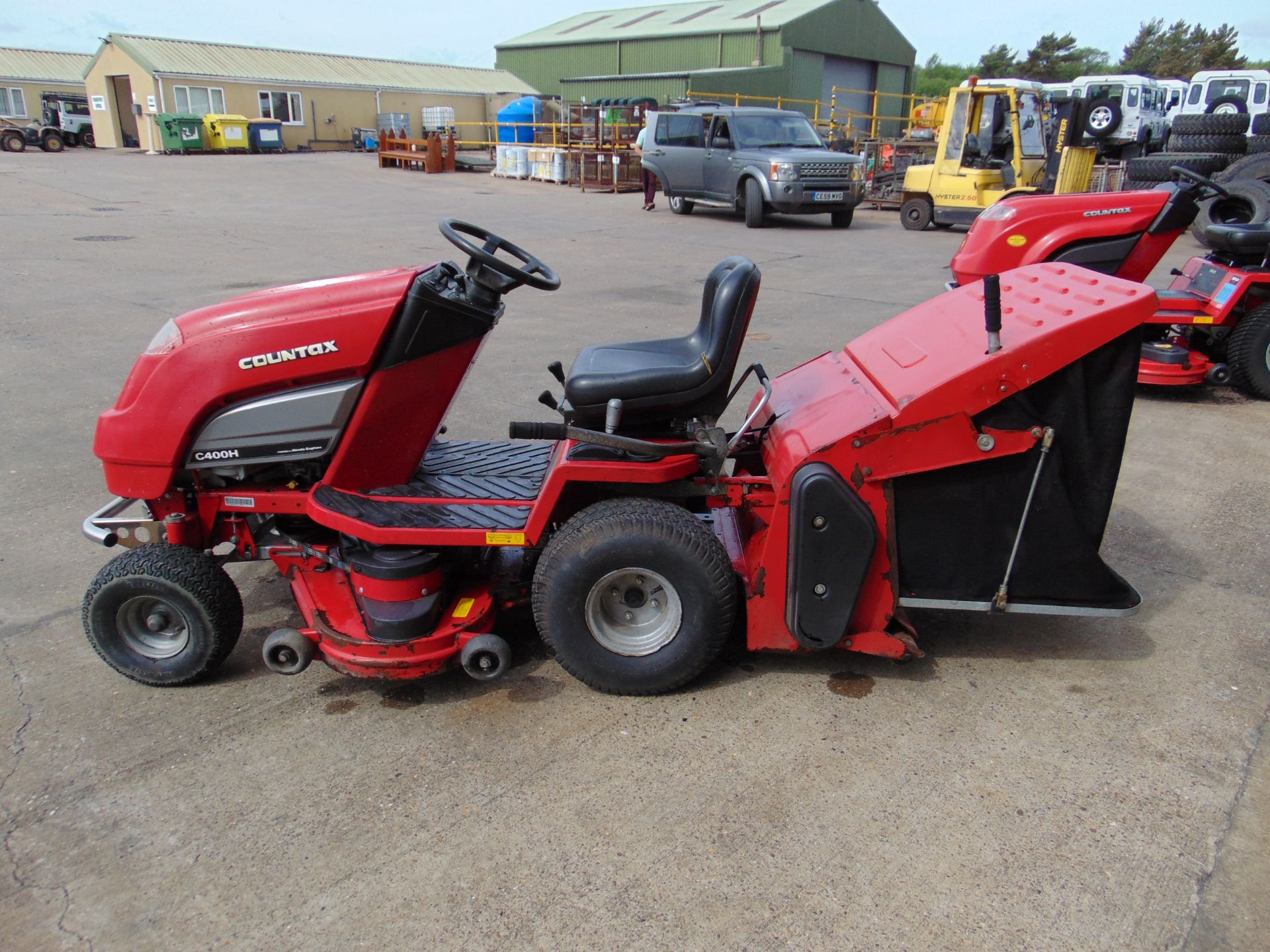 Countax C400H Ride On Mower / Lawn Tractor - Image 4 of 13