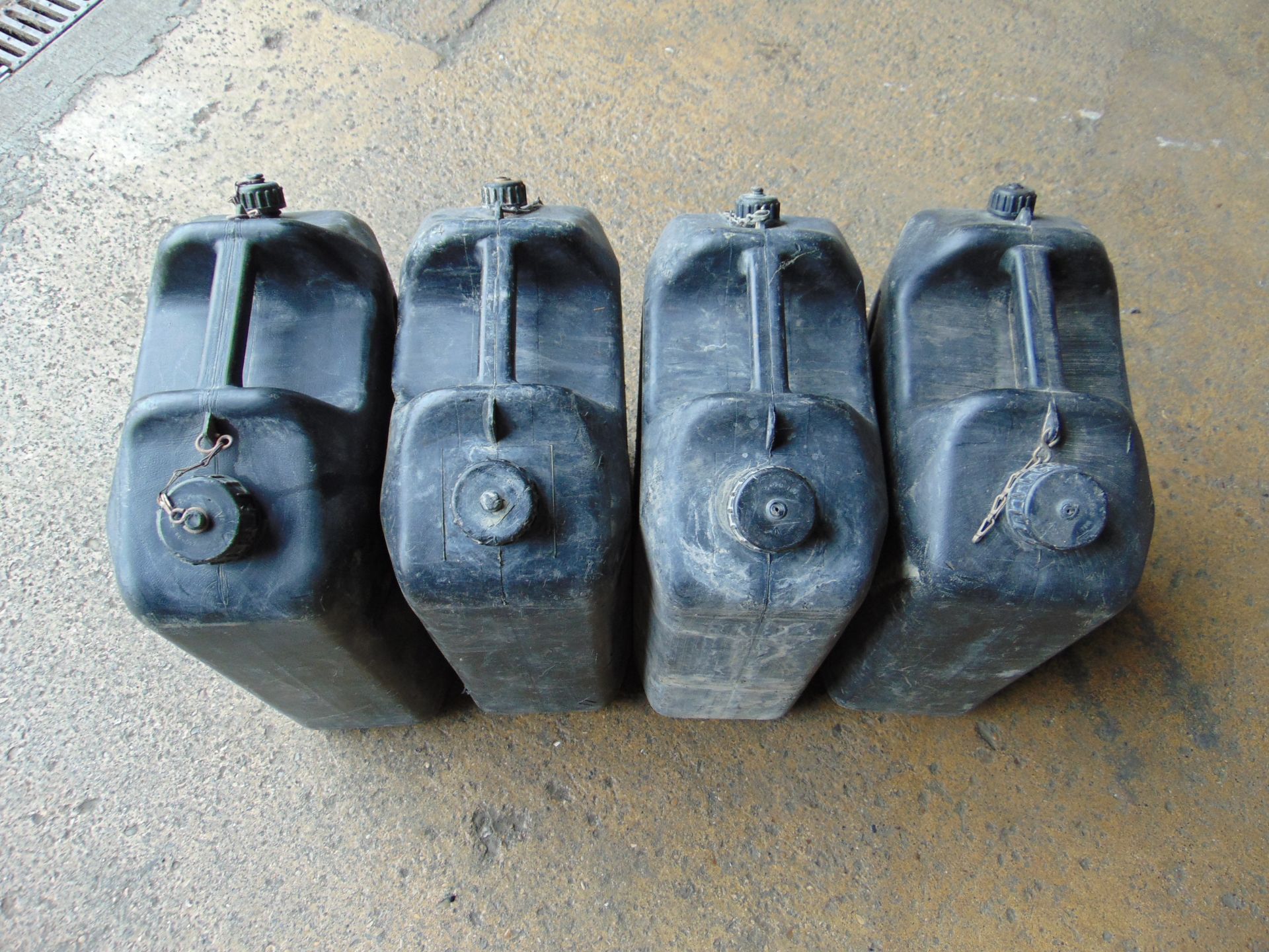 4 x Standard Nato 5 gall Water Jerry Cans as shown - Image 2 of 3