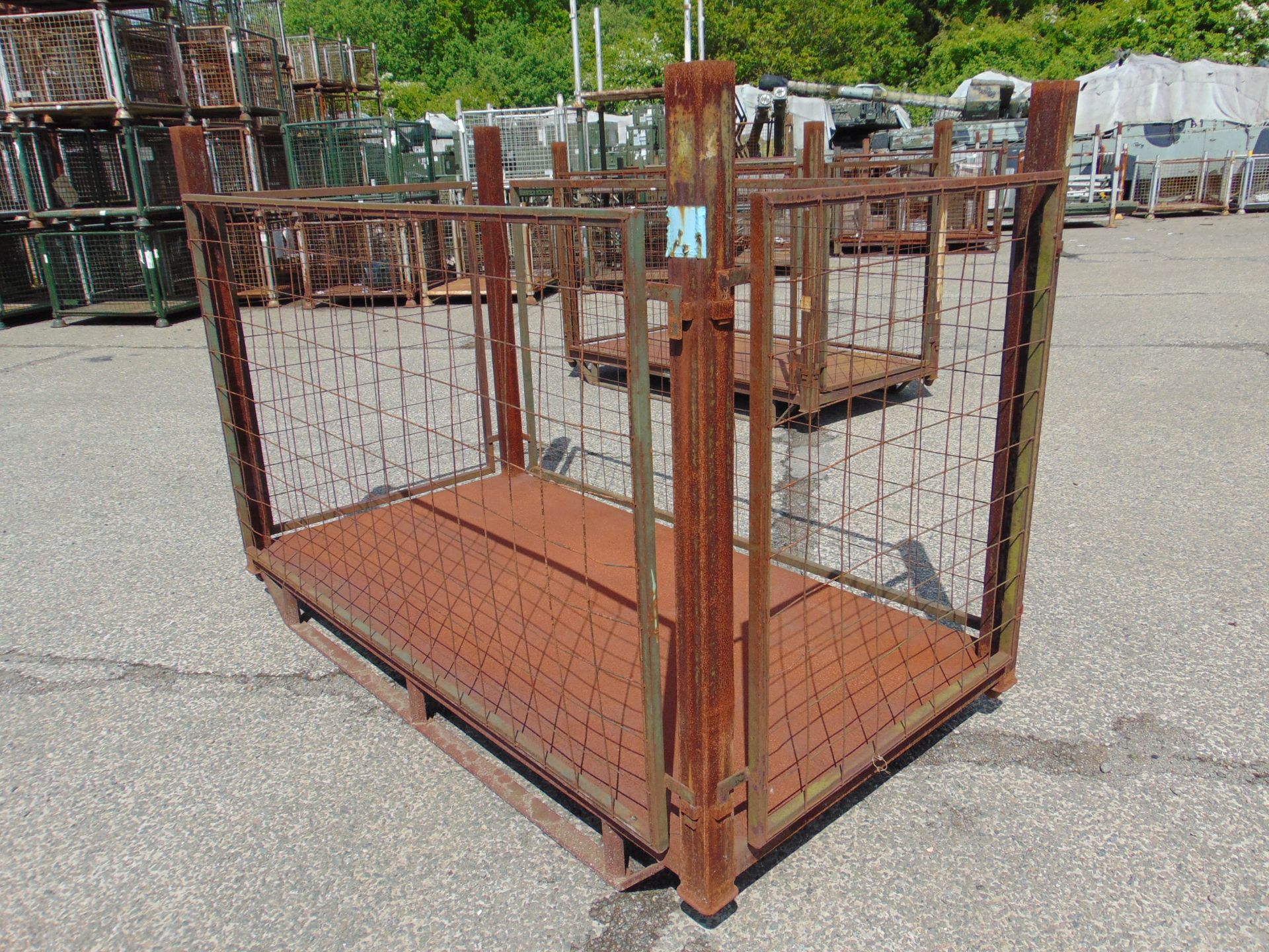 Heavy Duty Metal Stackable Stillage / Post Pallet