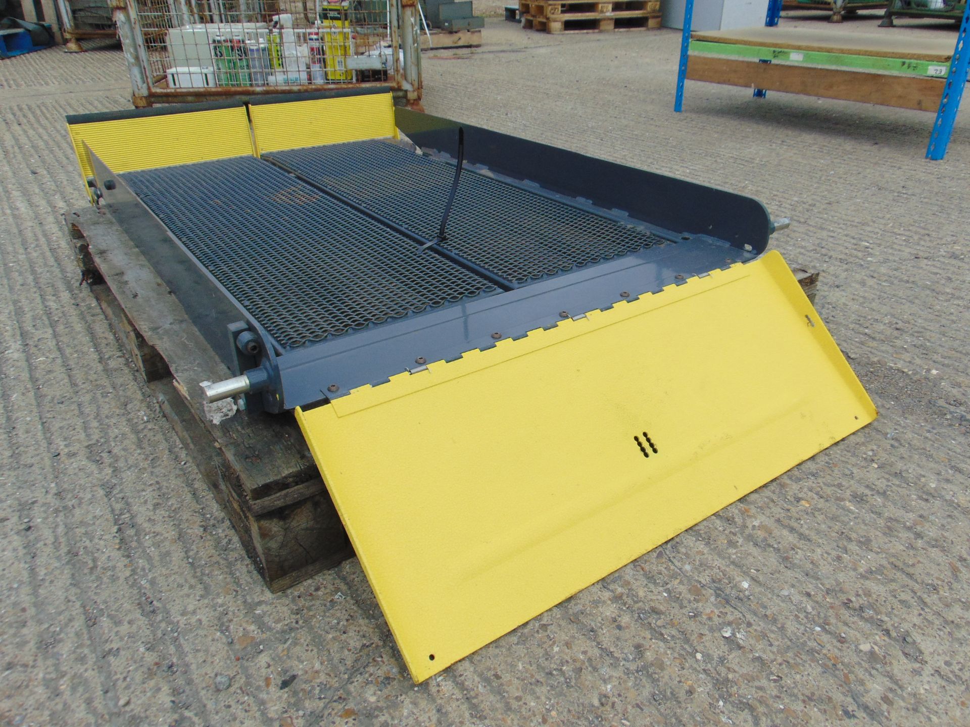 Vehicle Loading Ramp - Image 2 of 4