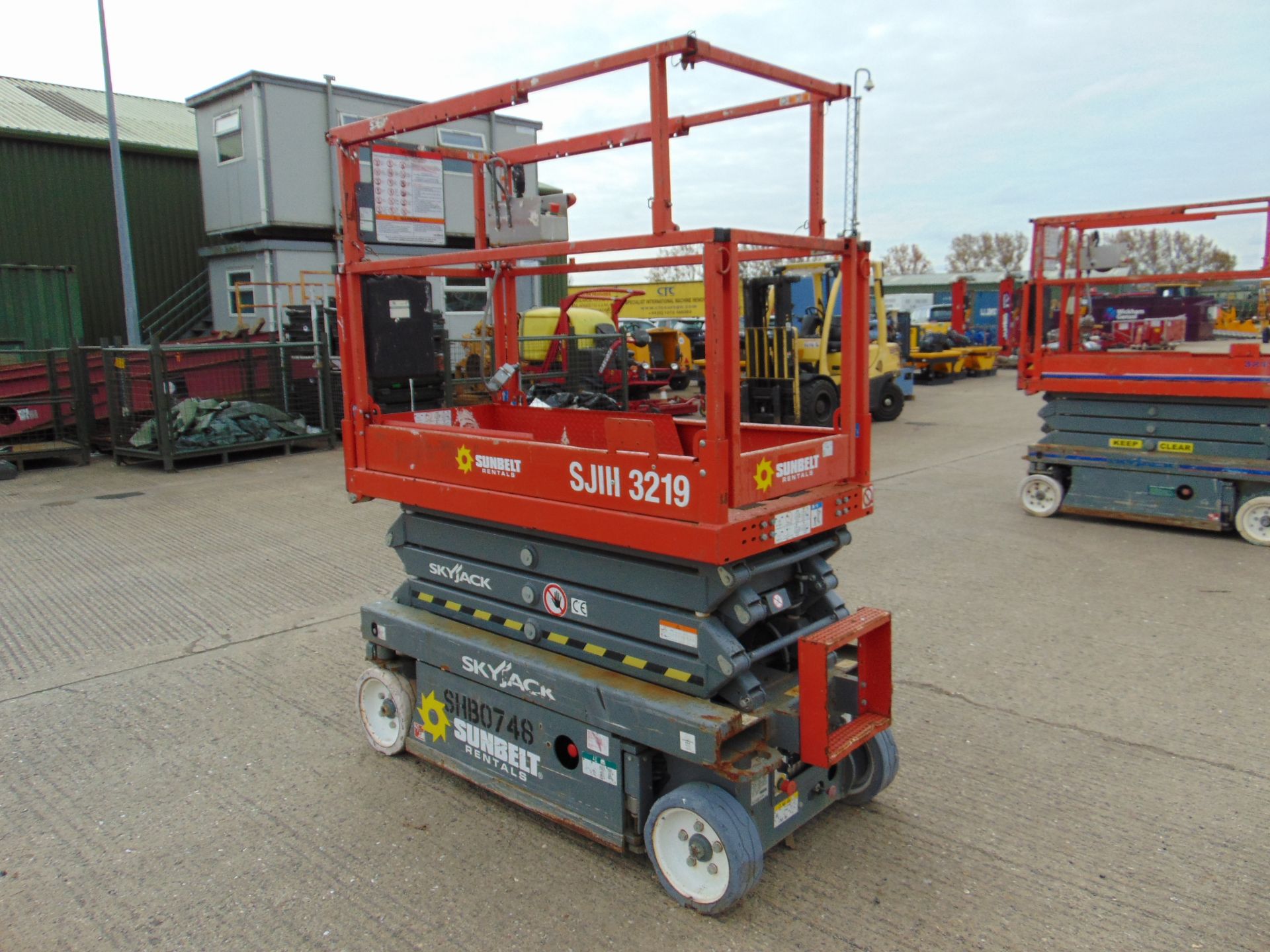 SKYJACK SJIII 3219 Electric Scissor Lift Access Platform ONLY 79 Hours! - Image 5 of 17