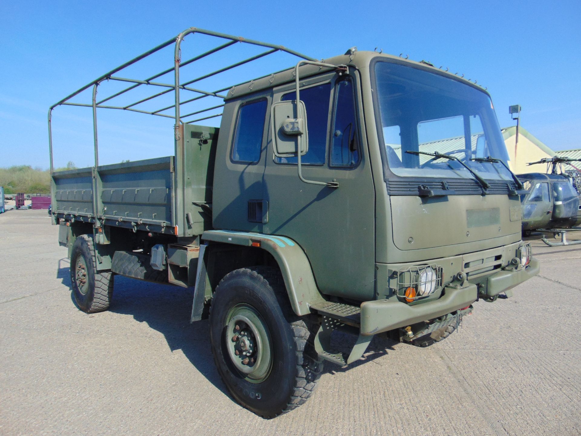 Leyland DAF 4x4 4ton cargo truck LHD