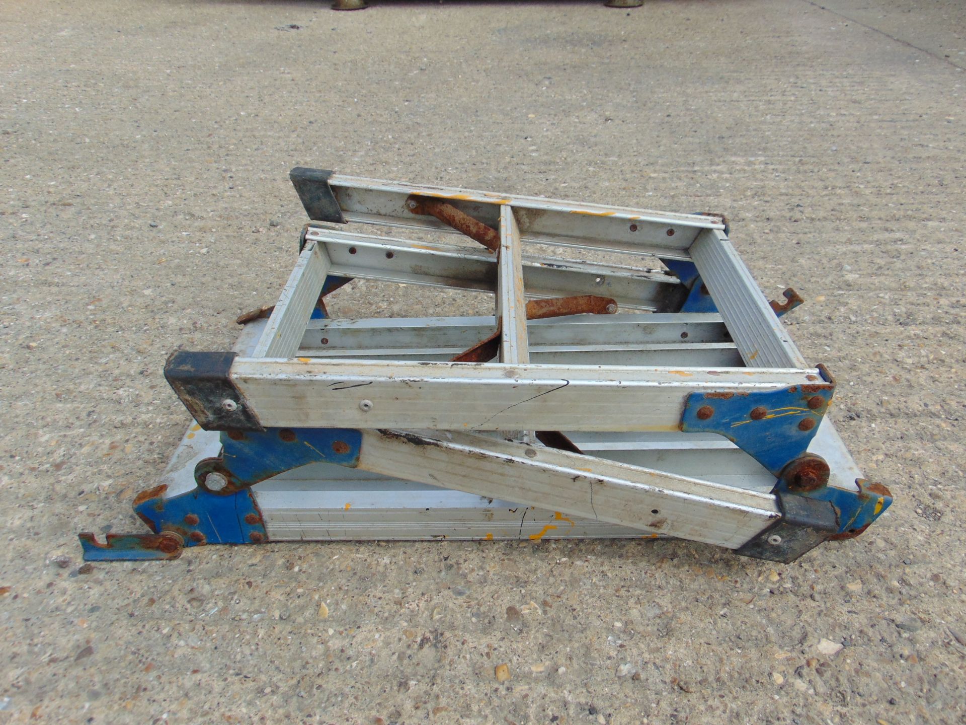 Aluminium Folding Work Bench - Image 4 of 4