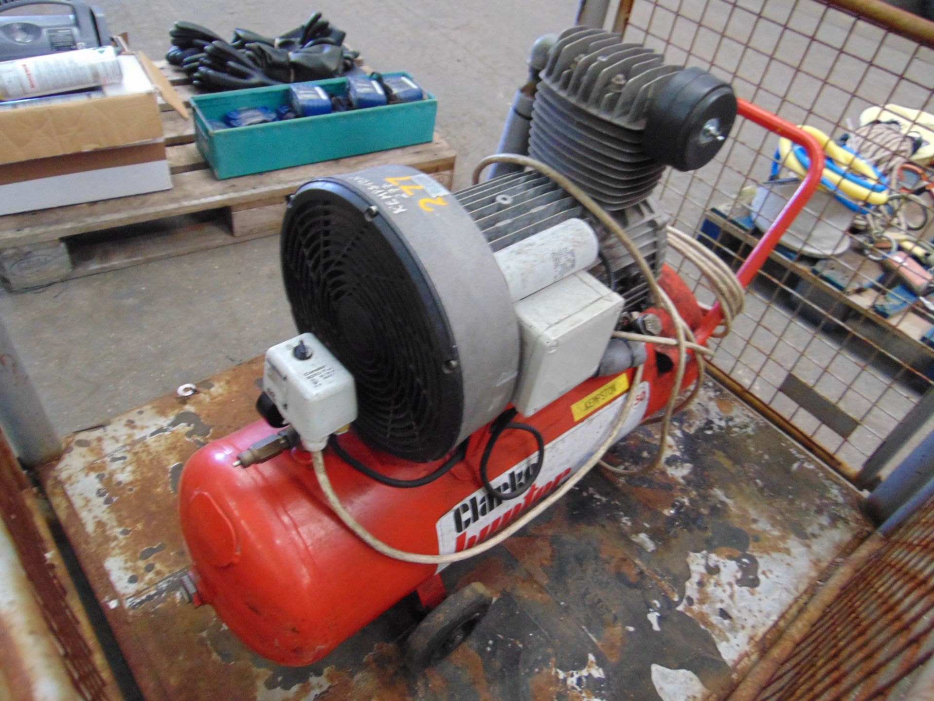 Clarke Hunter 50 Air Compressor - Image 3 of 7