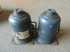 2 x 15 Ton Hydraulic Jacks as shown