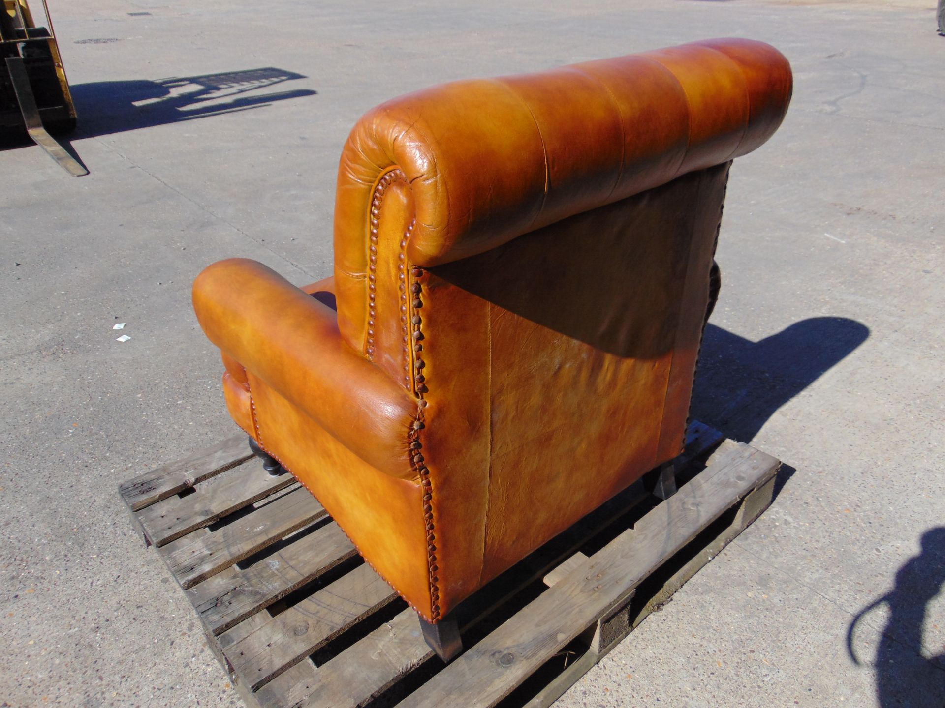 ** Brand New ** High Back Button Leather Chair - Image 5 of 10
