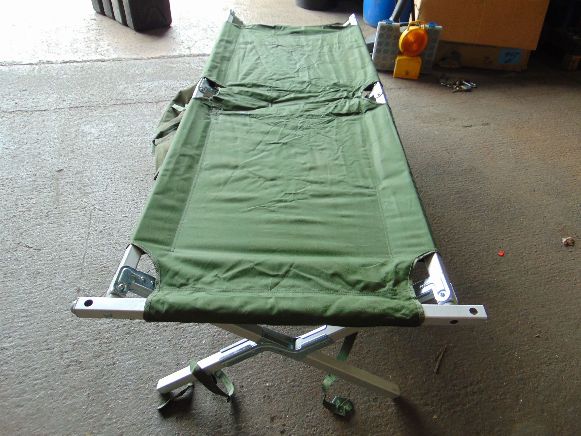 Light Weight British Army Folding Camp Bed C/W Carry Bag - Image 2 of 5