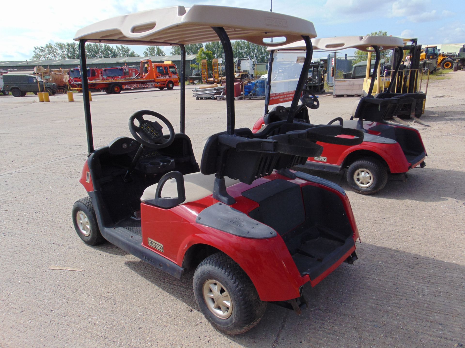 E-Z-GO 2 Seat Electric Golf Buggy as shown will need replacement batteries - Image 5 of 9