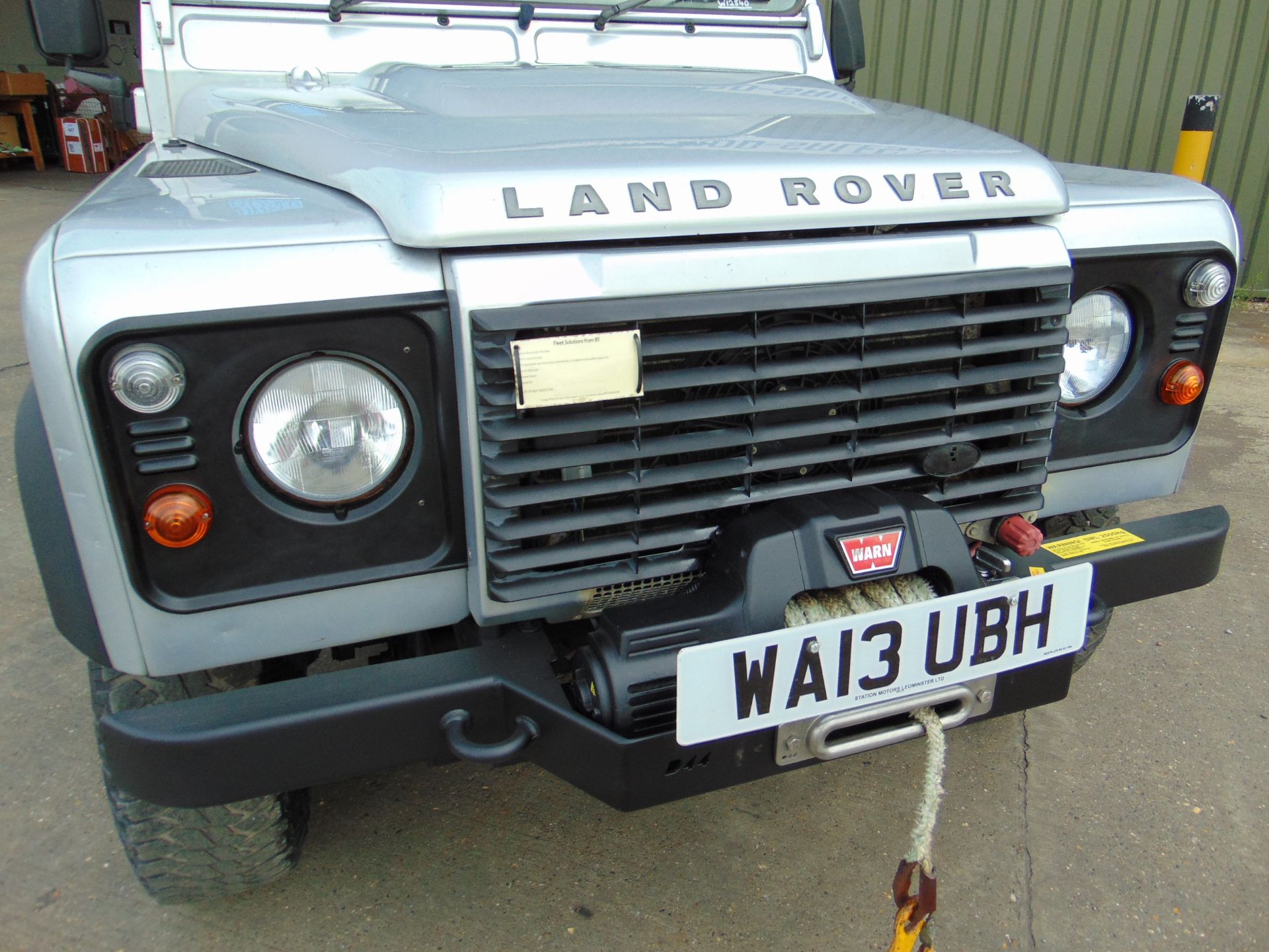 1 Owner 2013 Land Rover Defender 110 Puma hardtop 4x4 Utility vehicle (mobile workshop) - Image 9 of 32