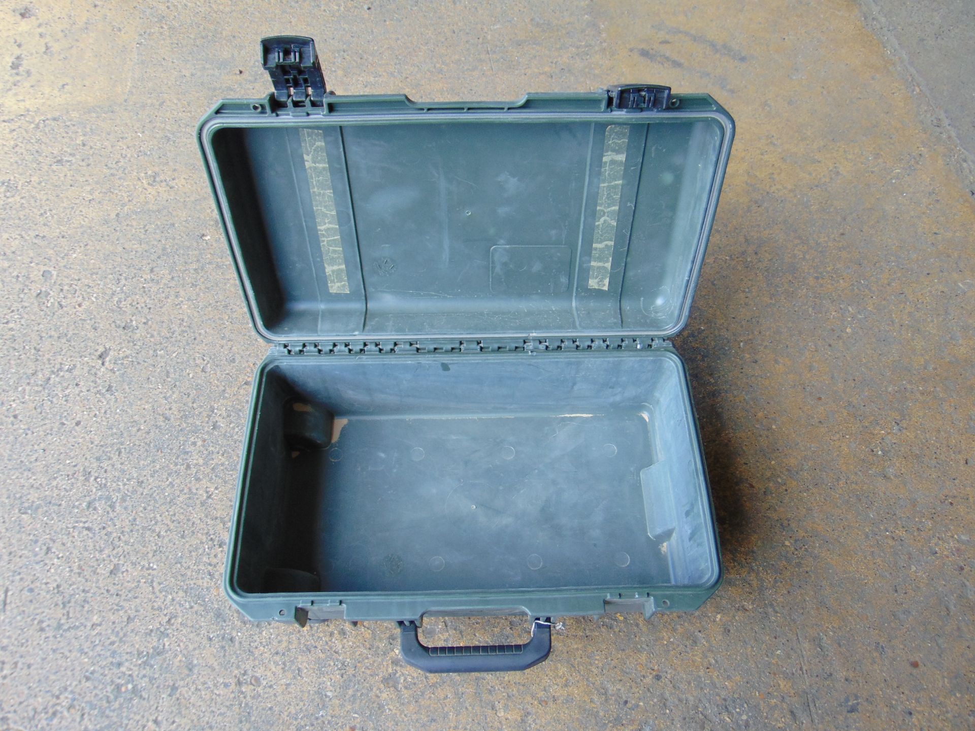 Vortex Waterproof Rolling Hard Case - Image 3 of 6