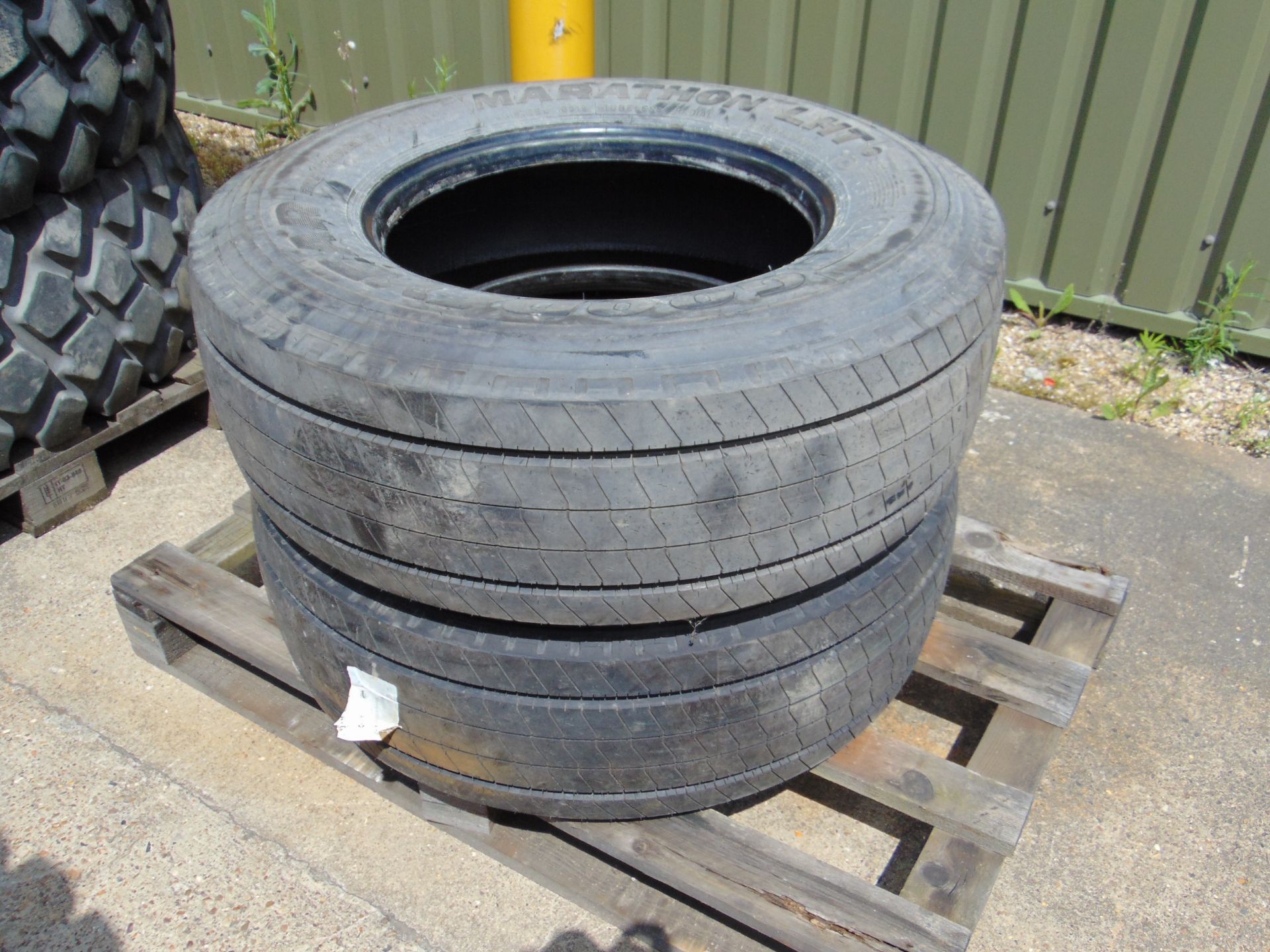 2x Goodyear Marathon LHT 285/70 R19.5 Tyres