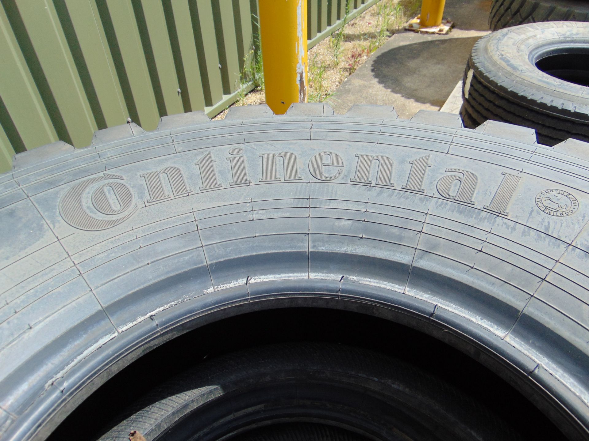 2x Continental HCS 14.00 R20 Tyres - Image 4 of 5