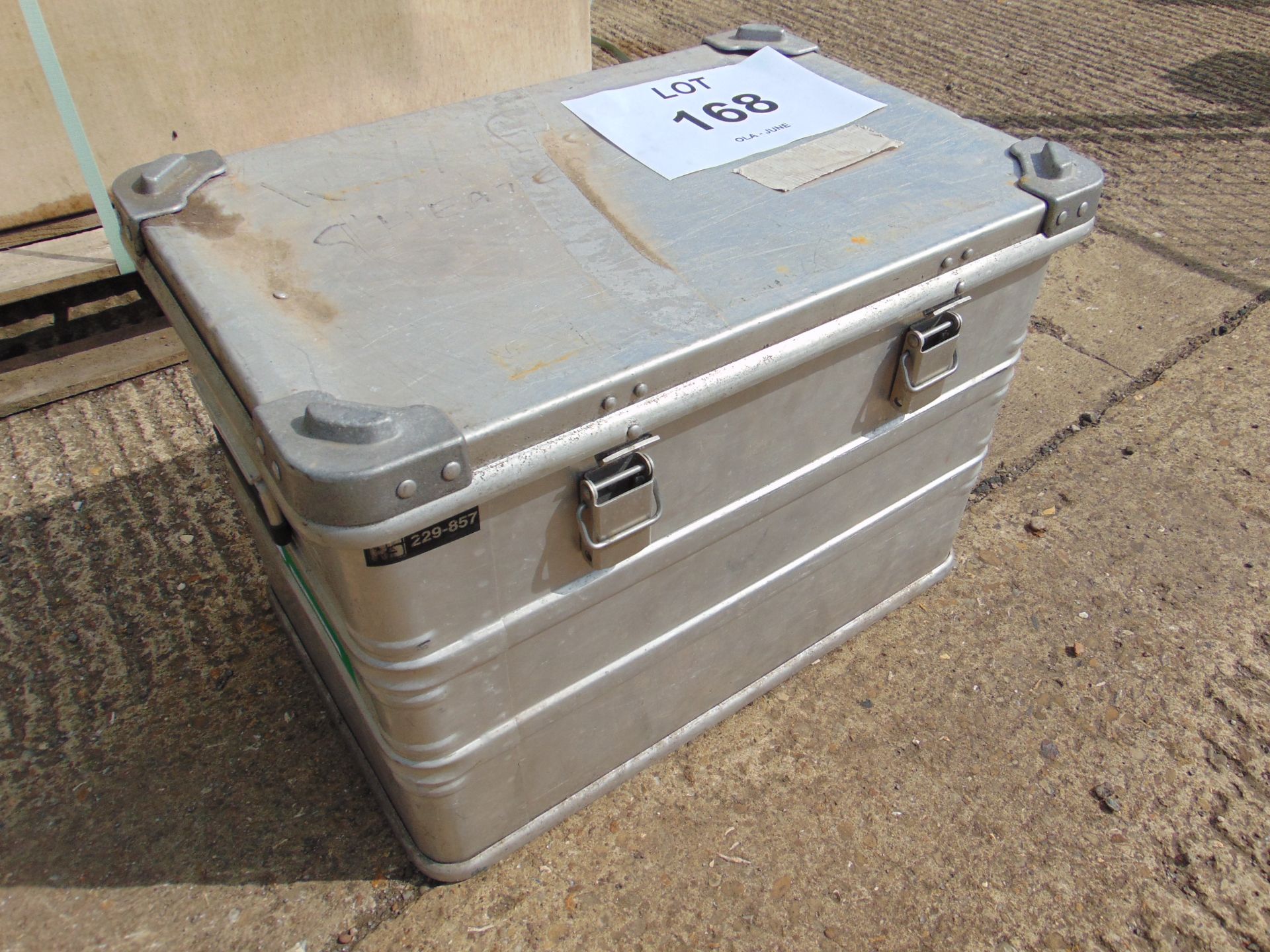 Aluminium Transit Case C/W Pump Kit 58x38x40cms