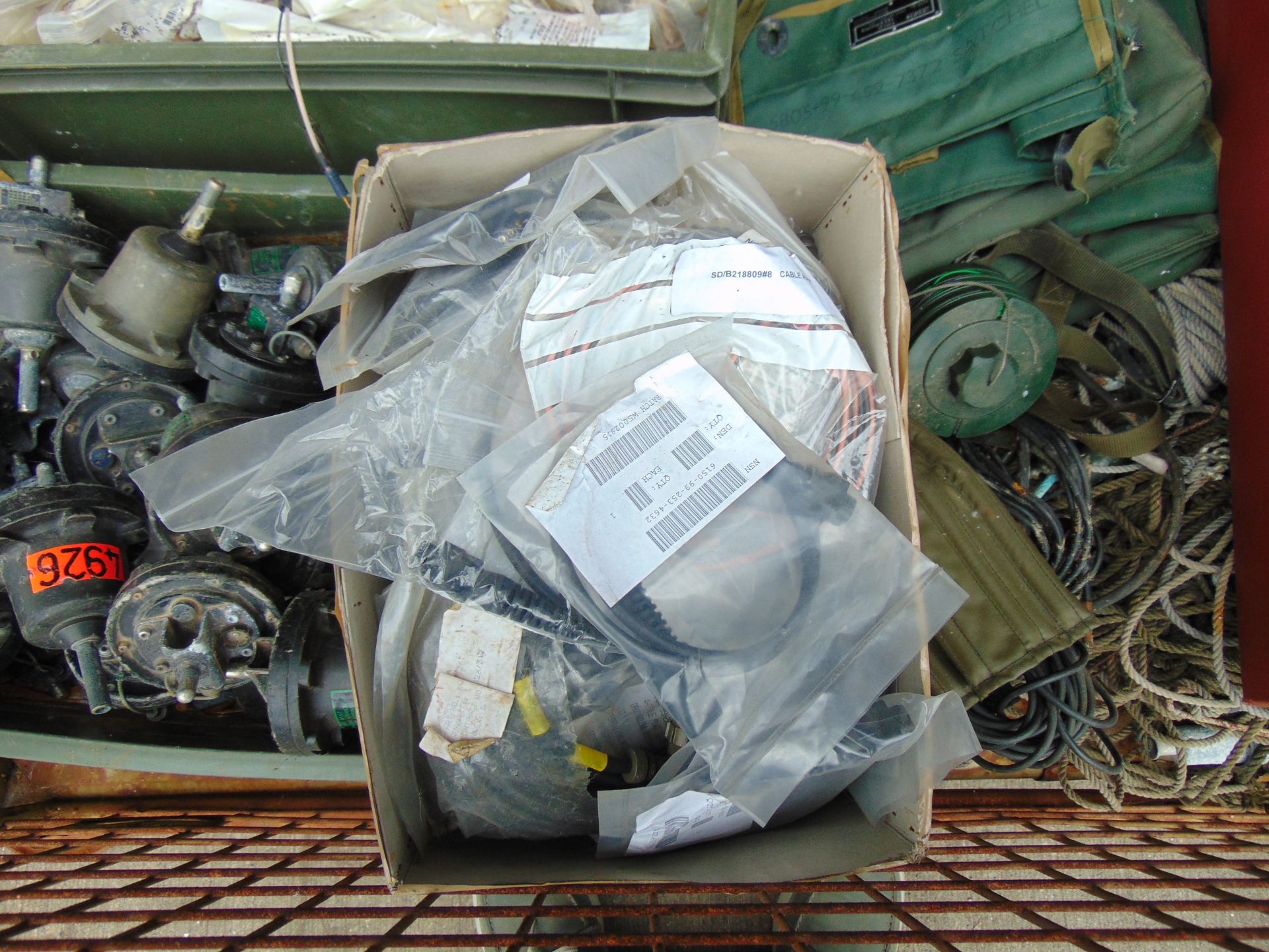 1 x Mixed Stillage of Clansman Radio Equipment inc Cables, Headsets, Anntenna units etc - Image 7 of 7