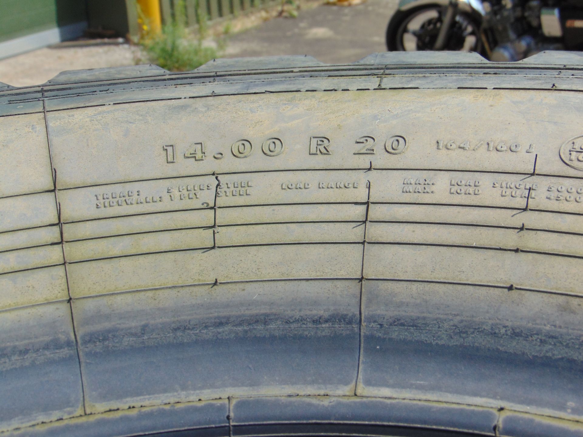 4x Continental 14.00 R20 HCS Tyres - Image 7 of 7