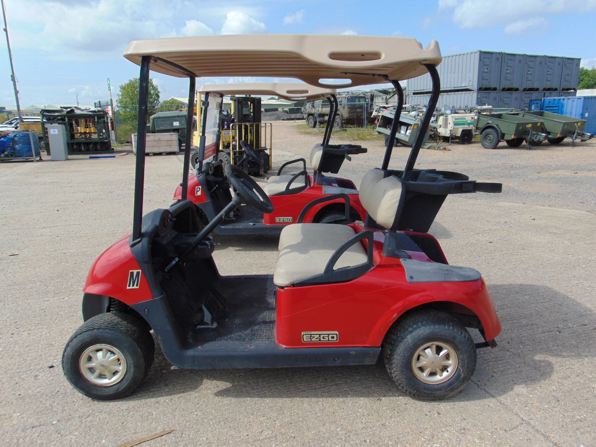 E-Z-GO 2 Seat Electric Golf Buggy as shown will need replacement batteries - Image 4 of 9