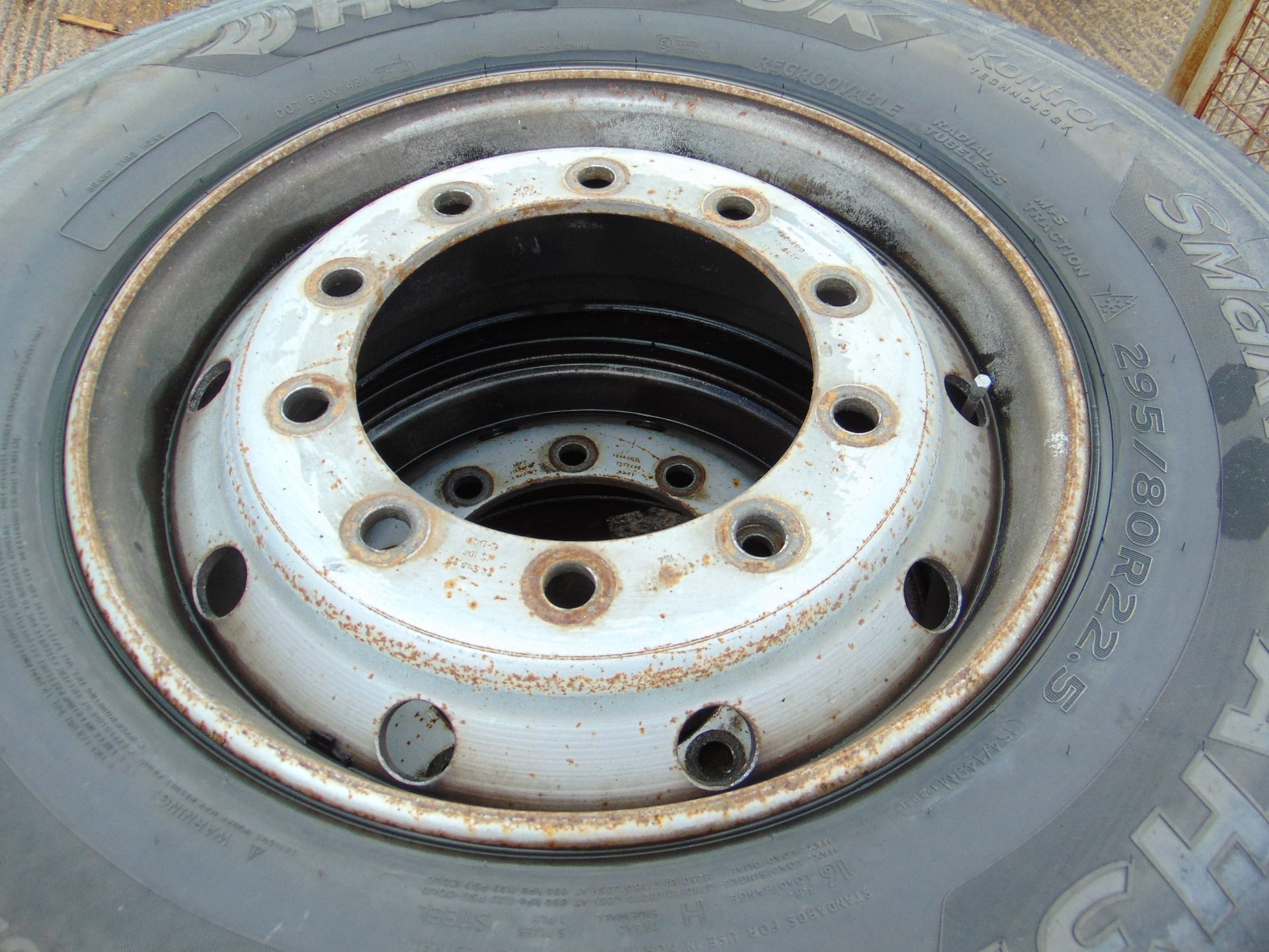 2x 295/80 R22.5 Tyres on 10 Stud Rims - Bild 3 aus 5