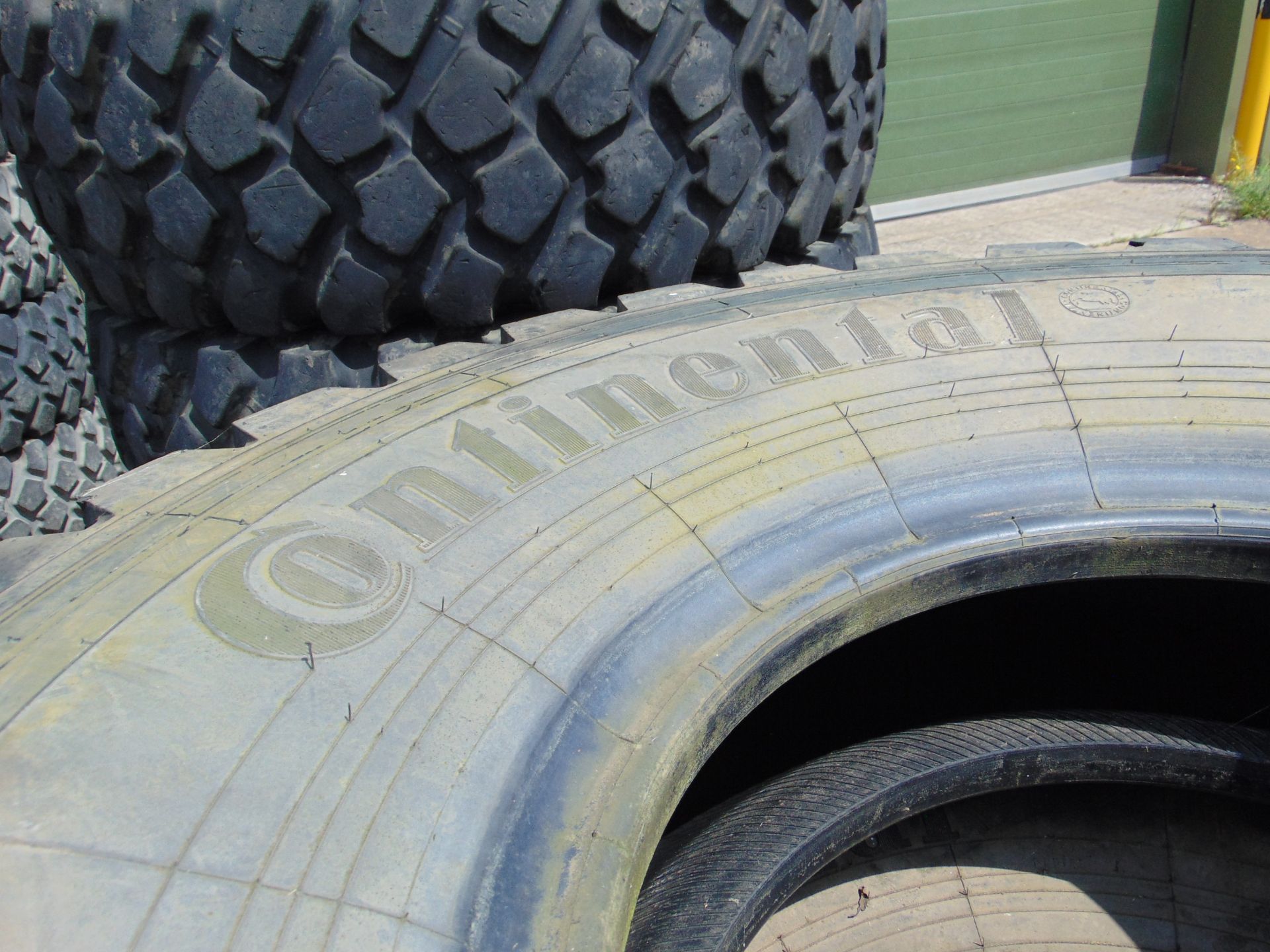 4x Continental 14.00 R20 HCS Tyres - Image 6 of 7