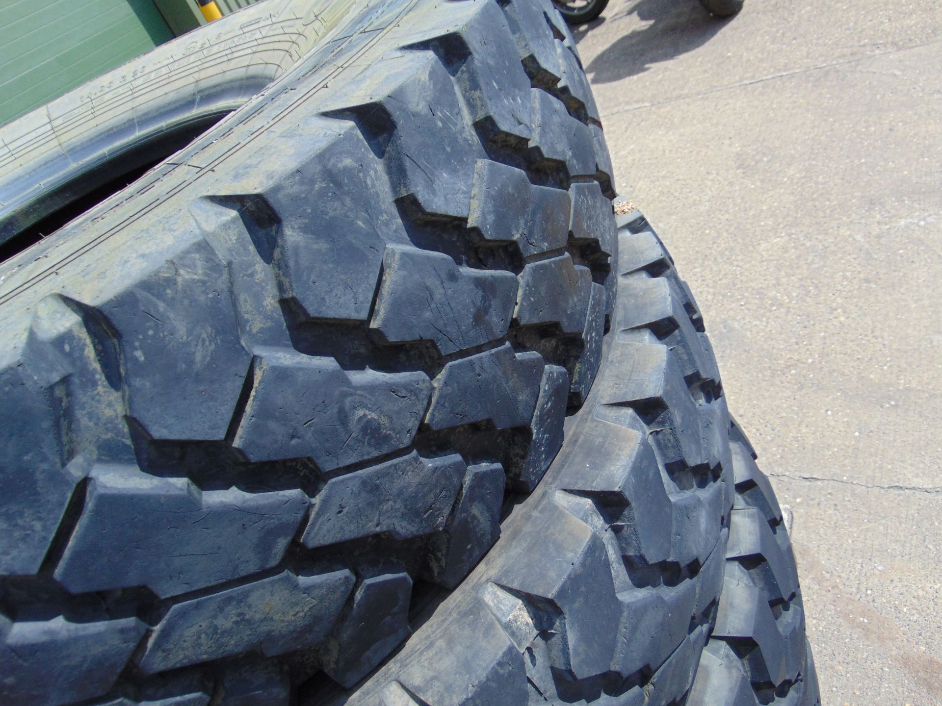 4x Continental 14.00 R20 HCS Tyres - Image 4 of 7