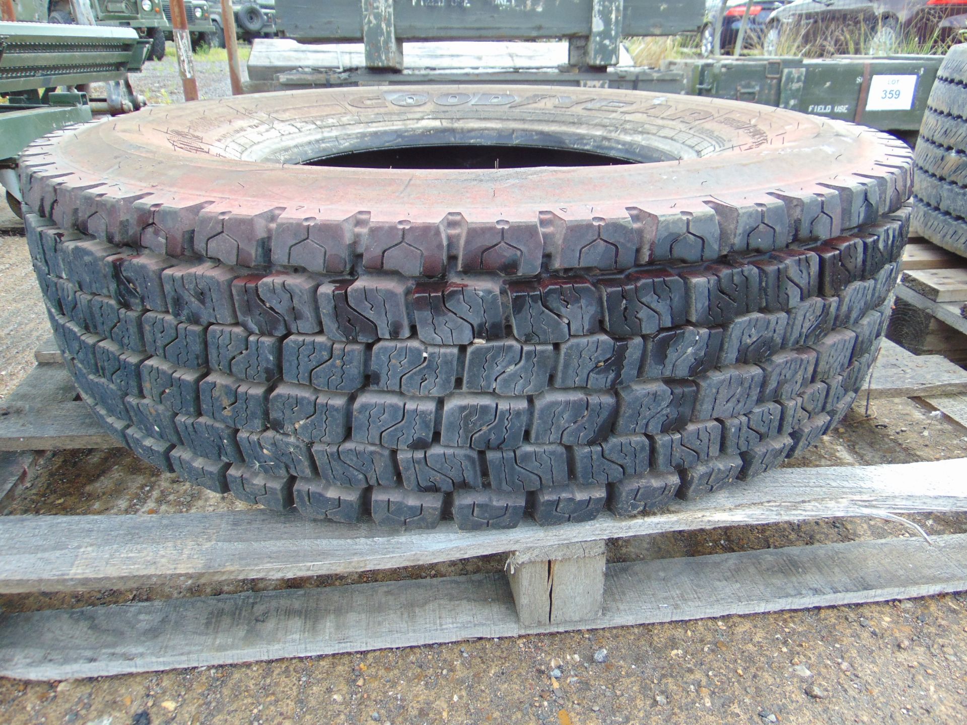 1x Goodyear Ultragrip WTD 315/80 R22.5 Tyre - Image 2 of 6