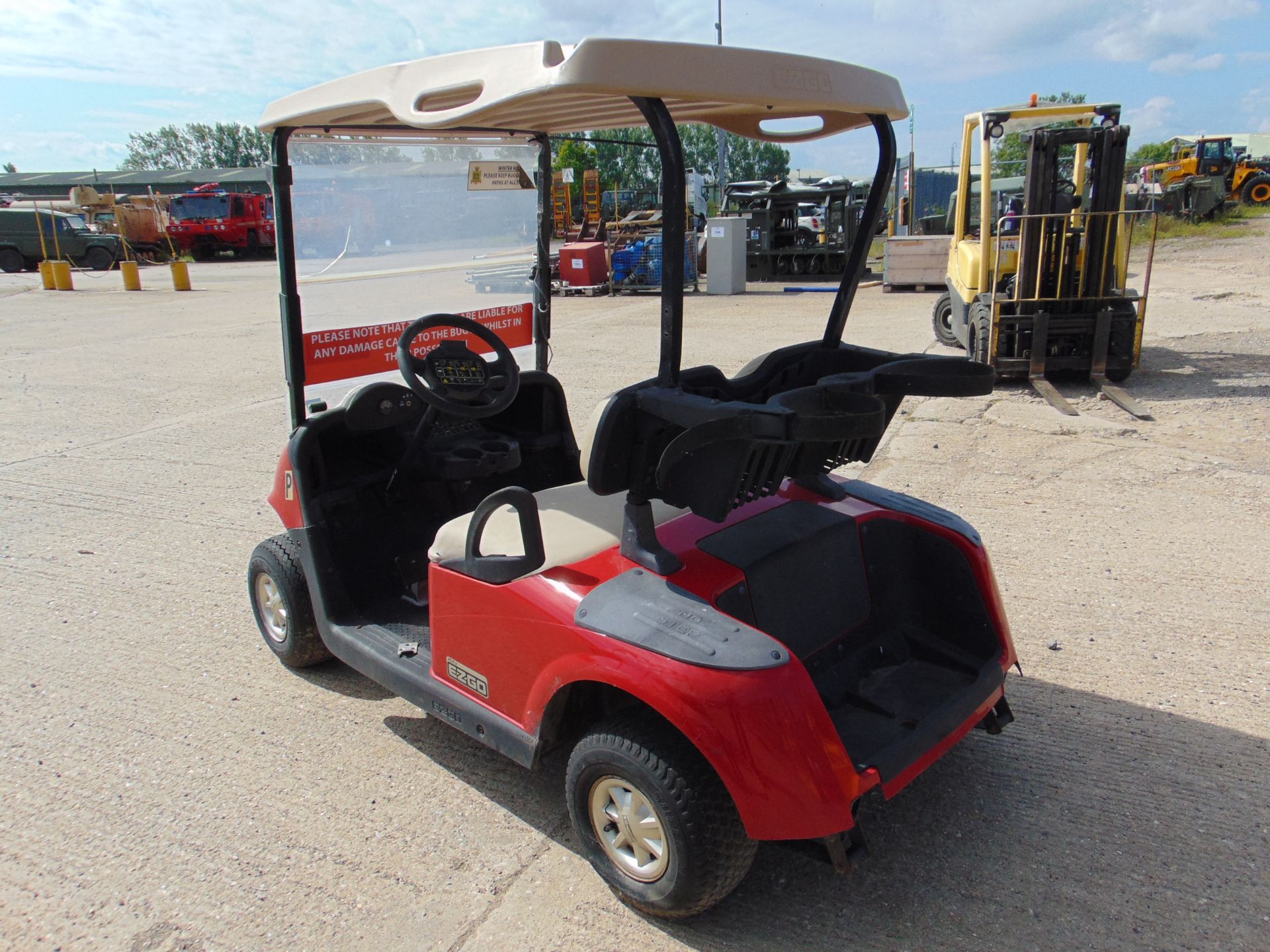 E-Z-GO 2 Seat Electric Golf Buggy as shown will need replacement batteries - Image 4 of 9