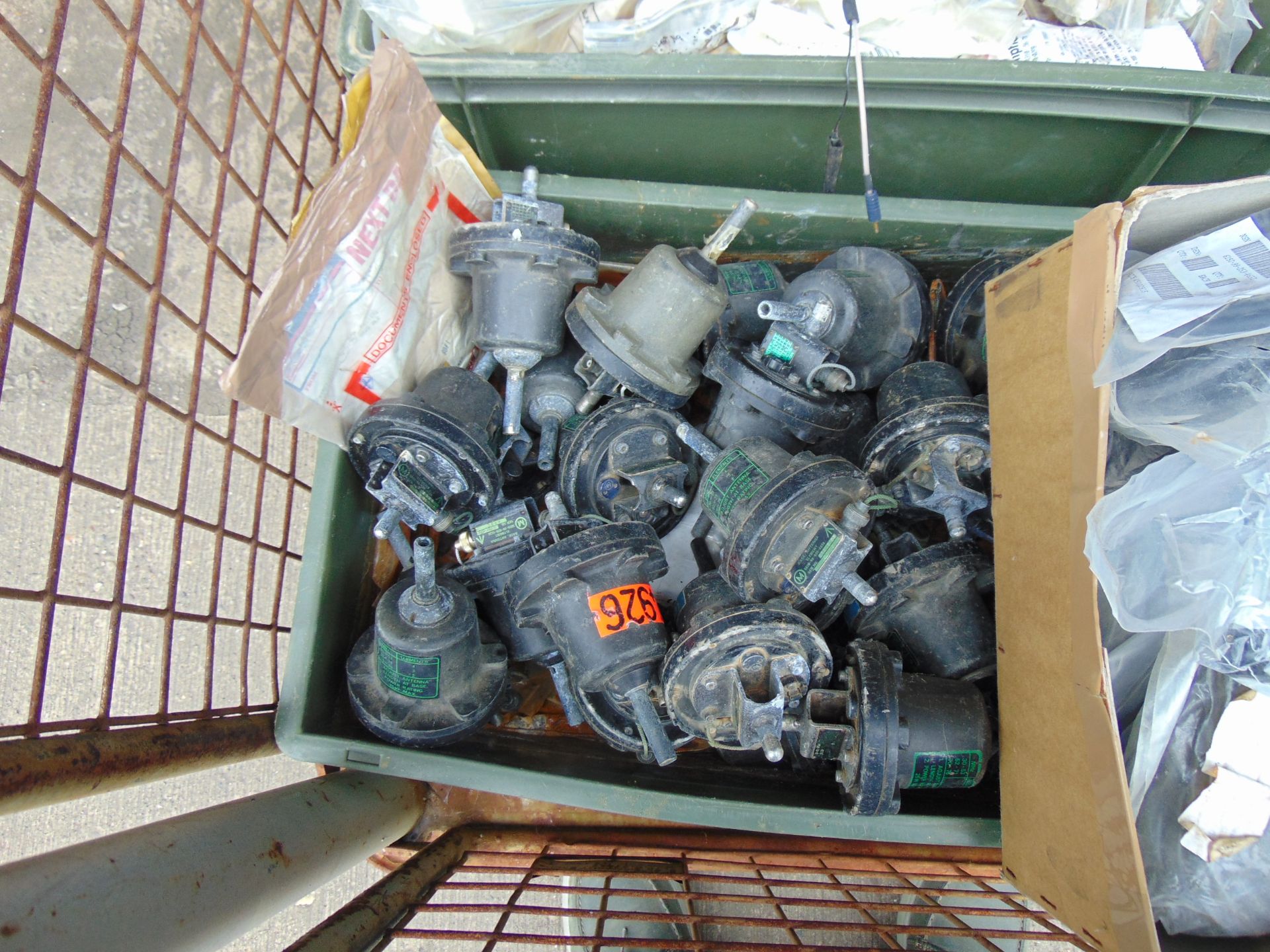 1 x Mixed Stillage of Clansman Radio Equipment inc Cables, Headsets, Anntenna units etc - Image 2 of 7