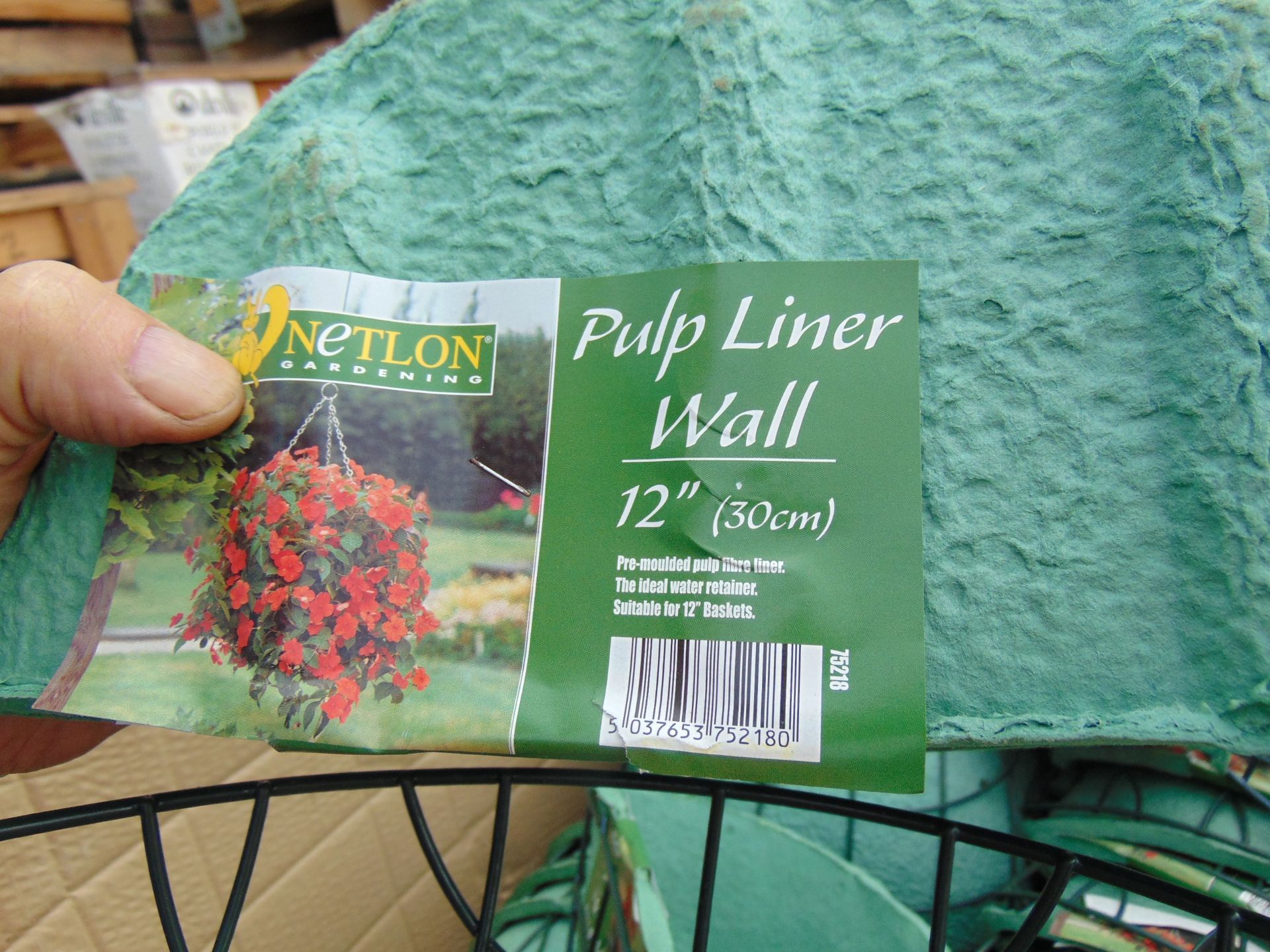 50 x Green hanging baskets and liners new unused - Image 3 of 4