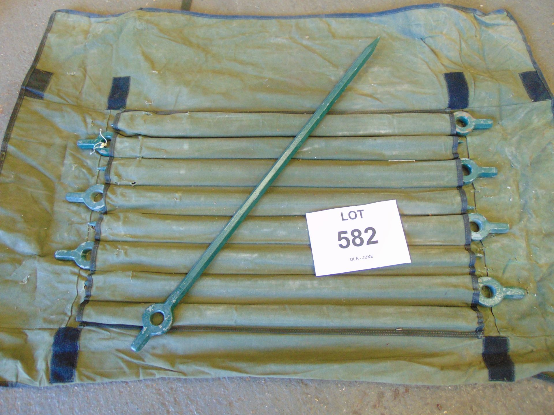 1 x Kit of 8 Unissued Winching Ground Anchor Pins - Image 3 of 4