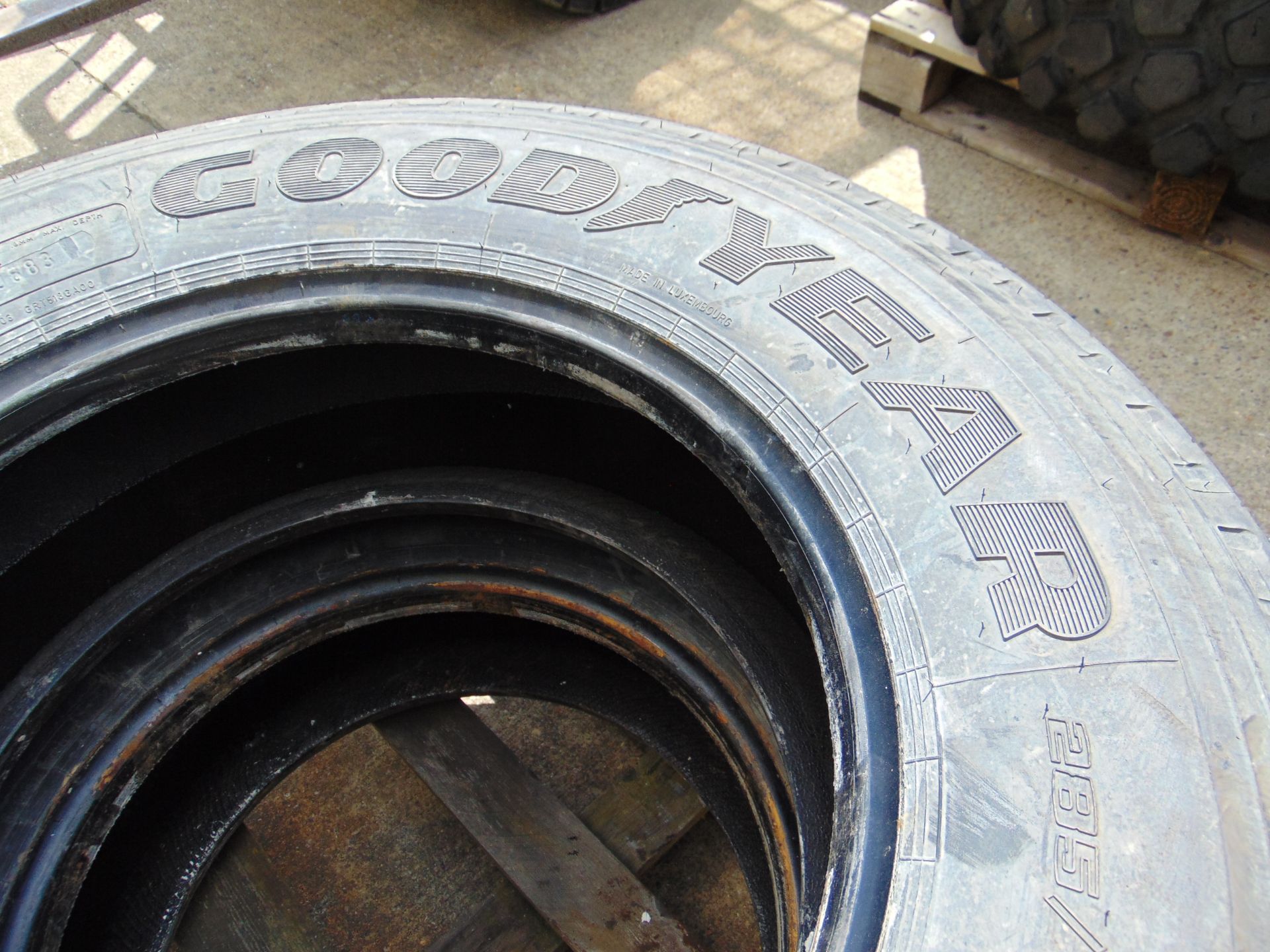 2x Goodyear Marathon LHT 285/70 R19.5 Tyres - Image 4 of 6