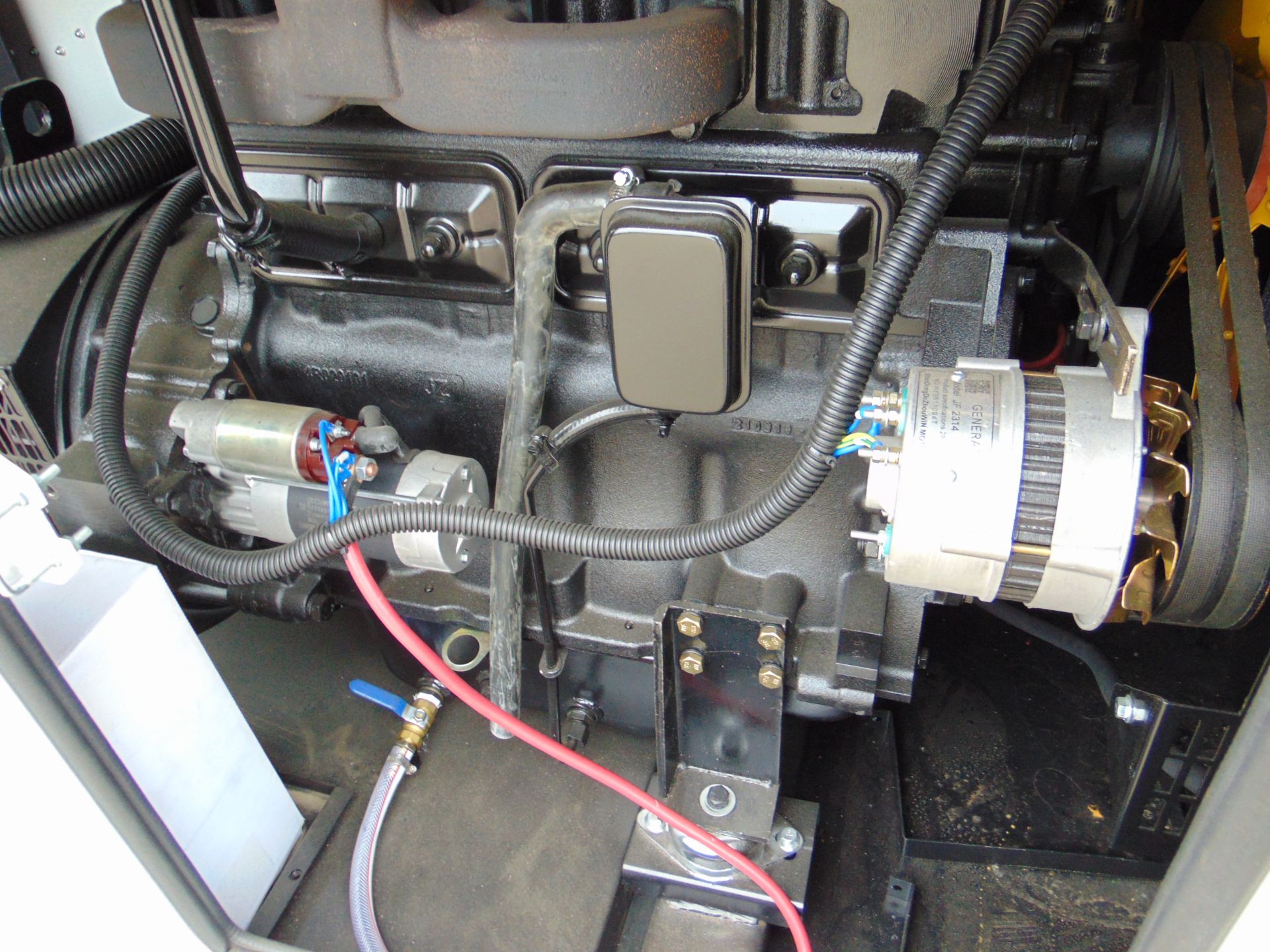 2021 UNISSUED 125 KVA 3 Phase Silent Diesel Generator Set - Image 13 of 15