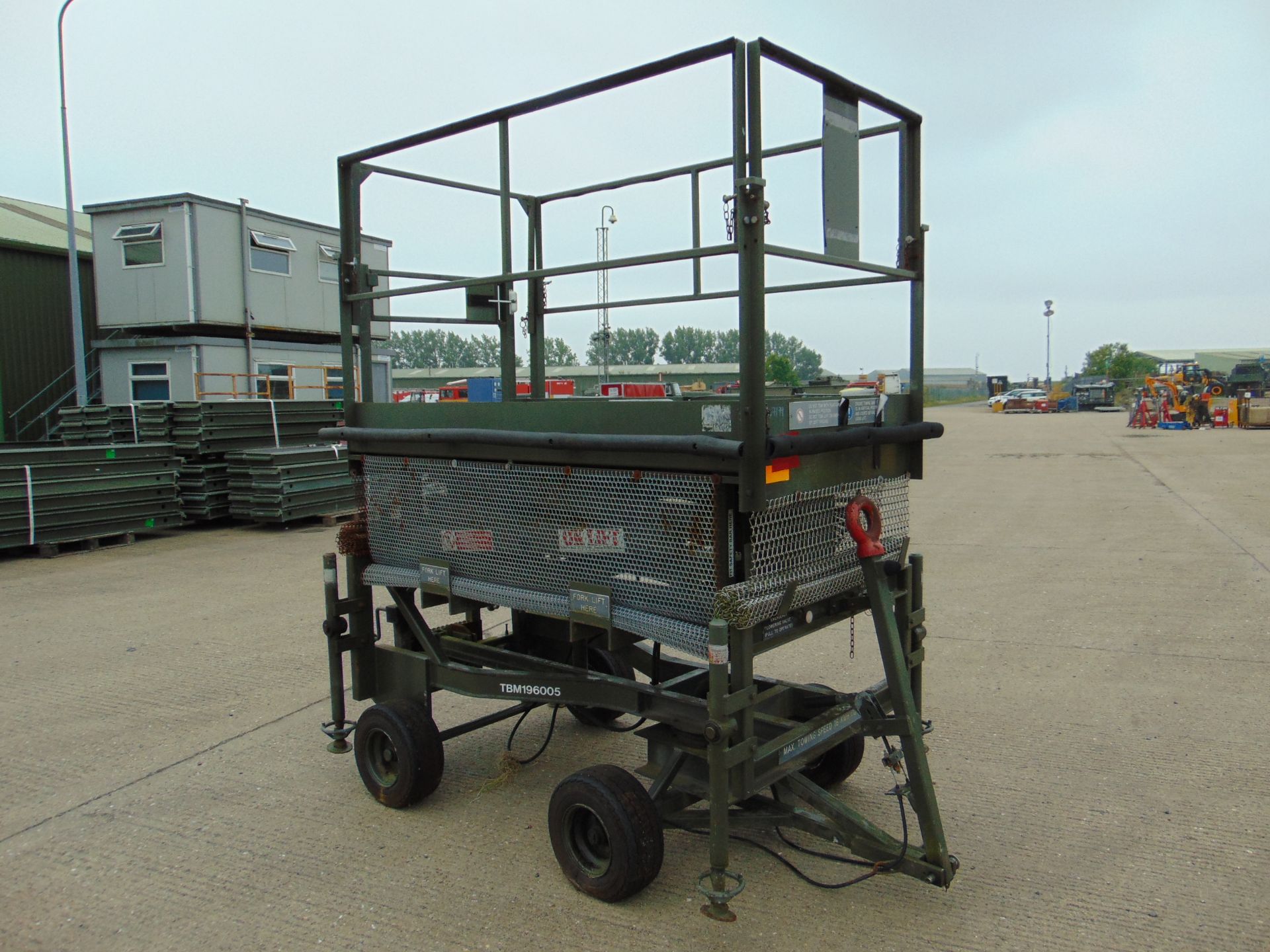 UK Lift Aircraft Hydraulic Access Platform from RAF as Shown - Image 3 of 12