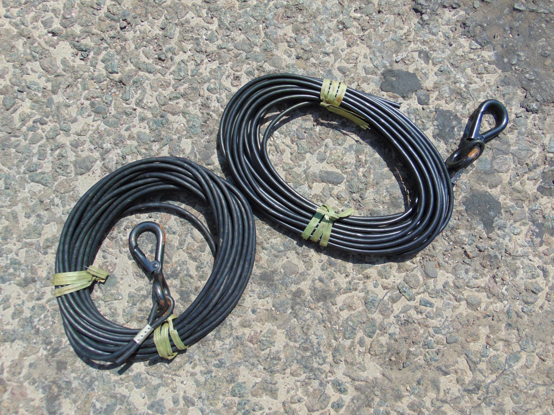 180 x New Unissued 8m plastic covered steel securing lines with clip - Image 2 of 2