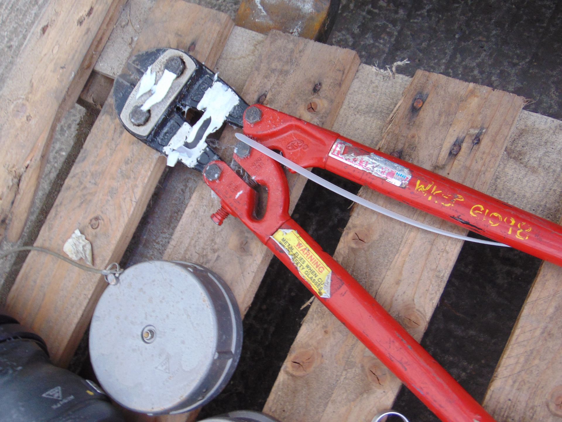 1x Pallet of Tools, Refuelling Connectors etc as shown. - Image 6 of 7