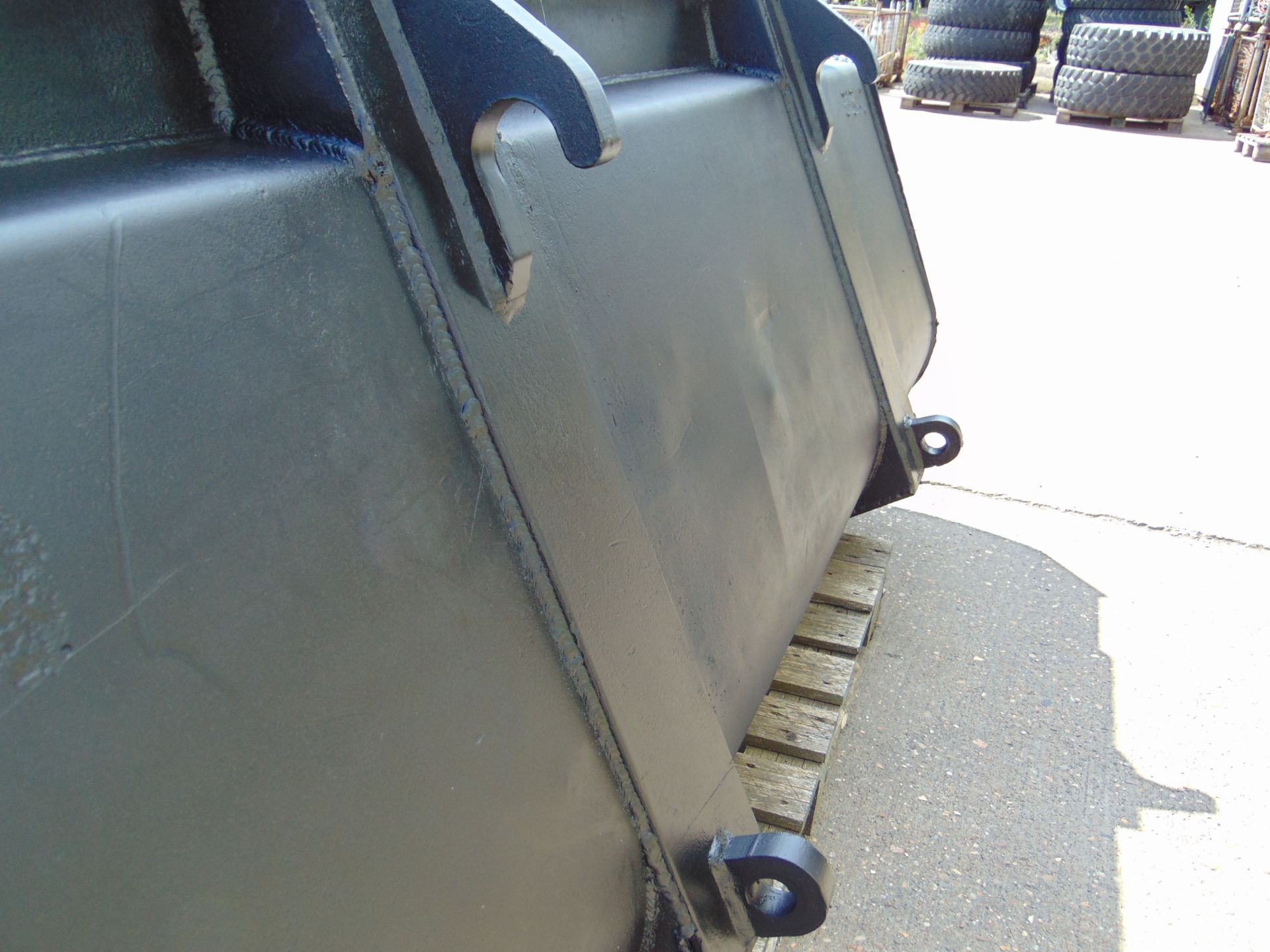 High Capacity Bucket, 7ft / 2.2m Wide suits Telehandler on JCB Q Fit Brackets - Image 5 of 5