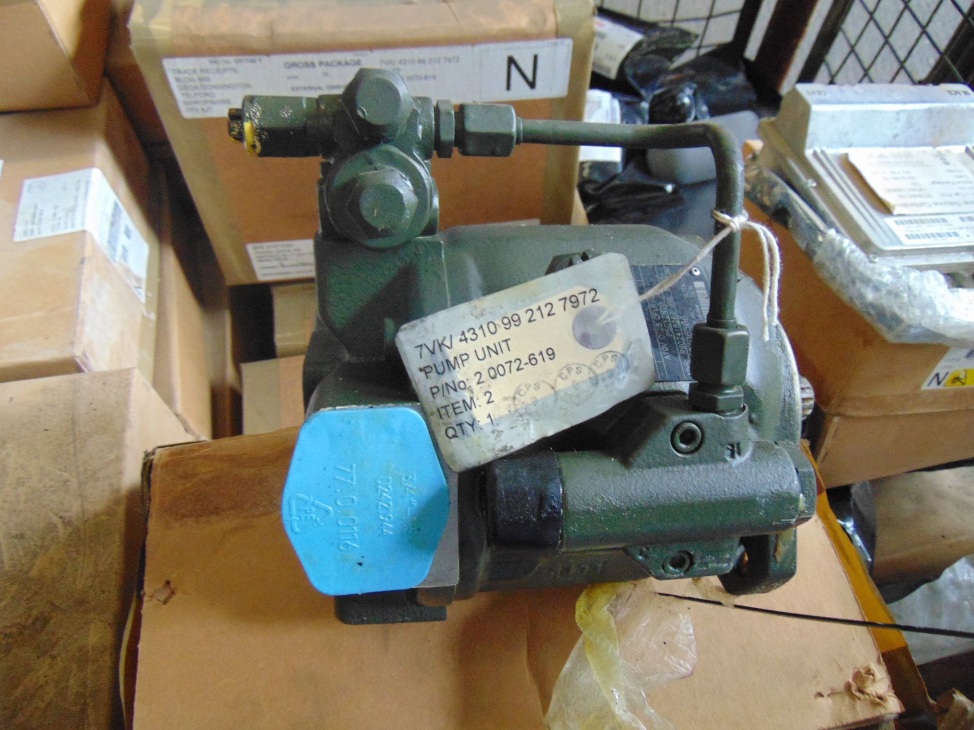 1 x Pallet of Hagglund Spares New Unissued inc Hydraulic Pumps Control Boxes, Gasket set etc - Image 7 of 10