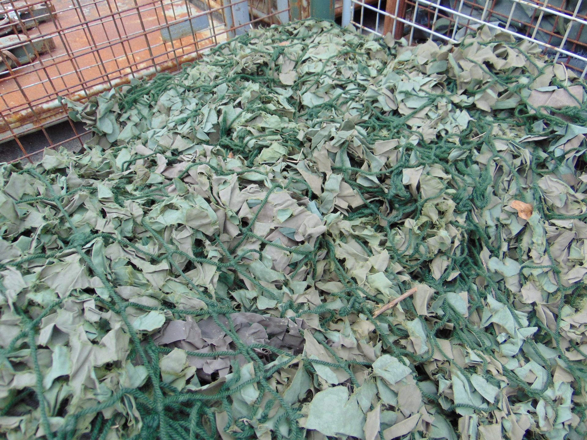 1 x Stillage of Very Good Camo Nets Woodland Camo as shown - Image 3 of 3