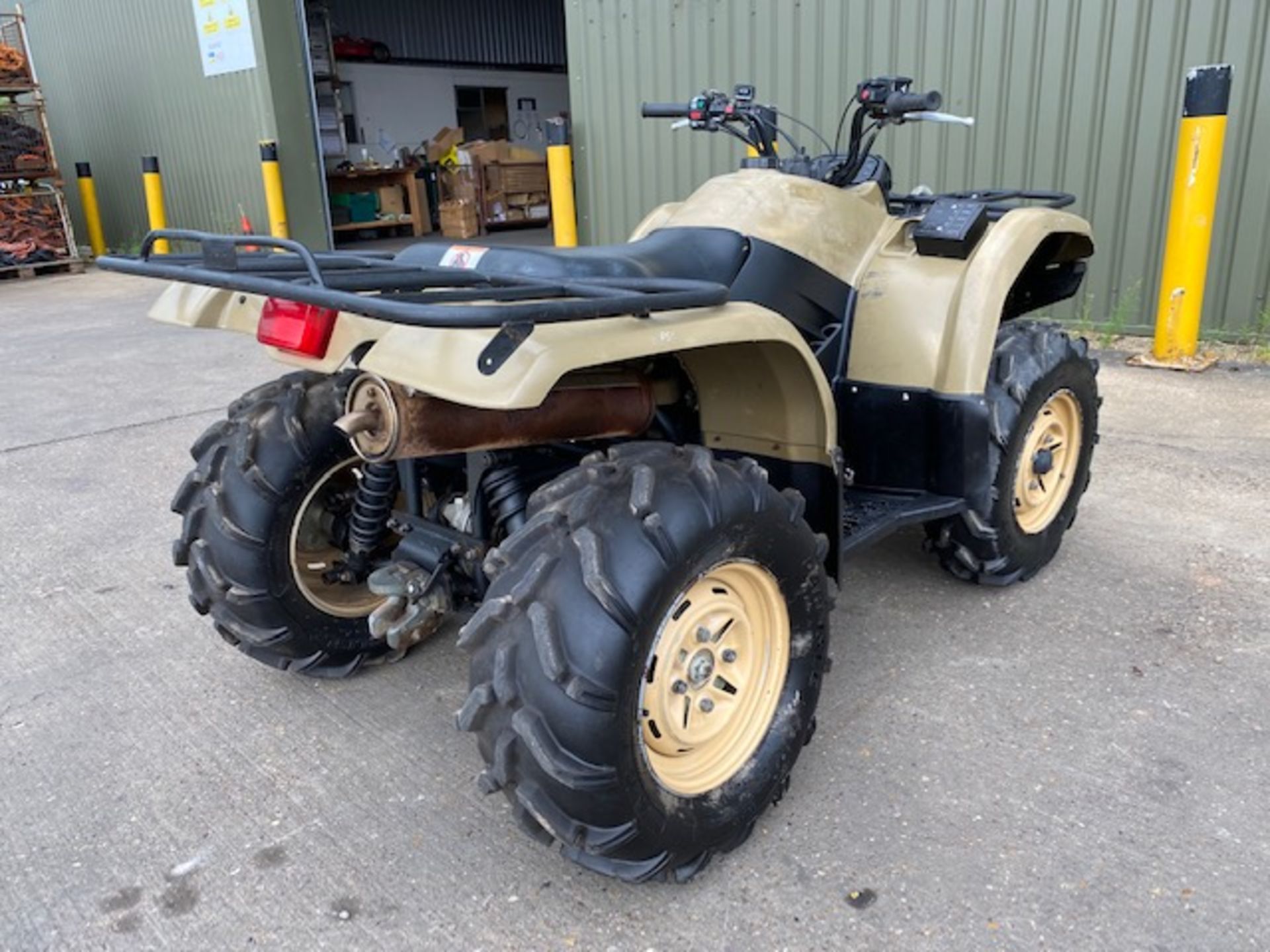 Military Specification Yamaha Grizzly 450 4 x 4 ATV Quad Bike ONLY 5,539Km!!! - Image 9 of 26